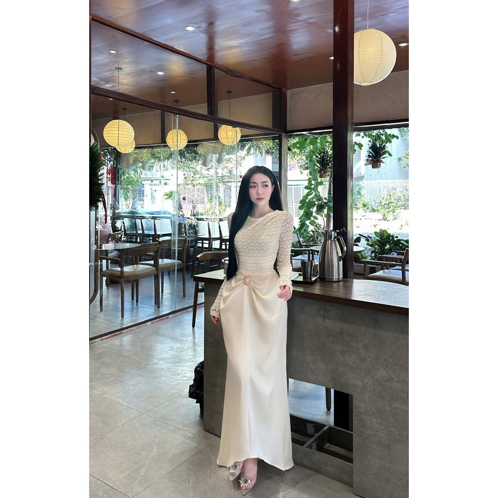 Đầm thiết kế cổ tròn dáng dài ôm body