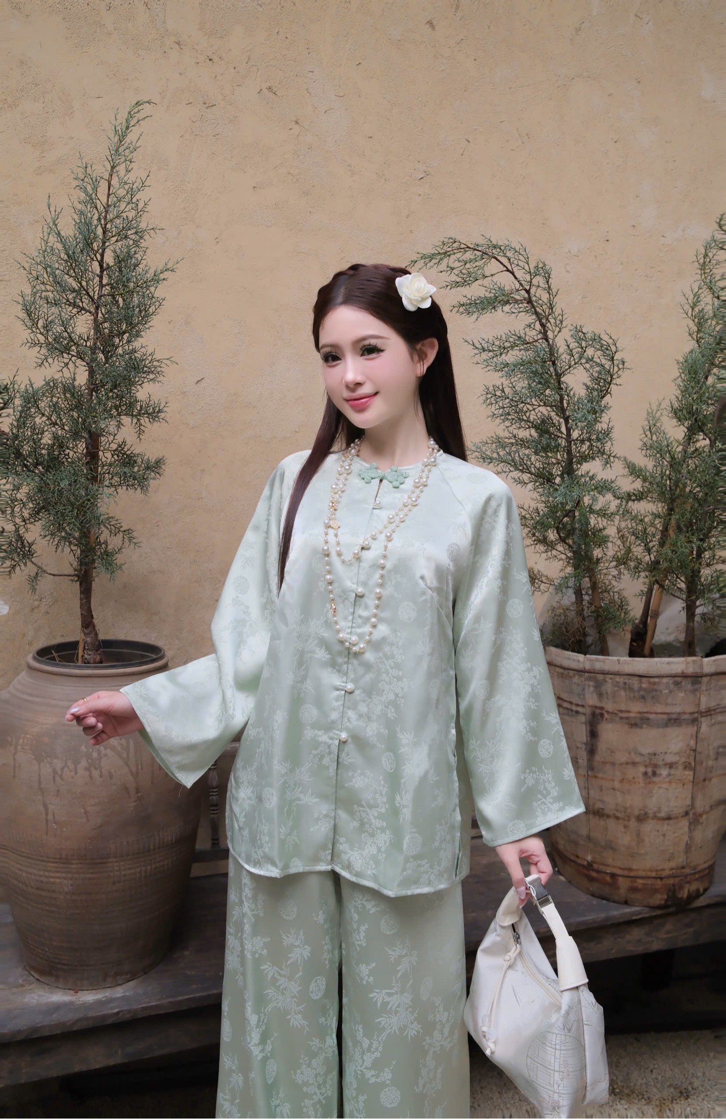 Lam gấm trúc cổ tròn cúc ngọc