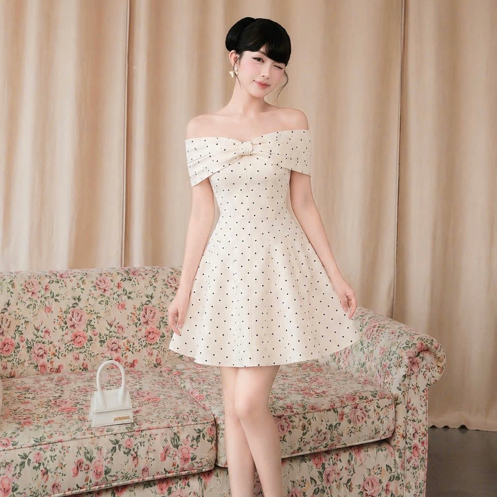 Đầm thiết kế trễ vai chấm bi nơ ngực
