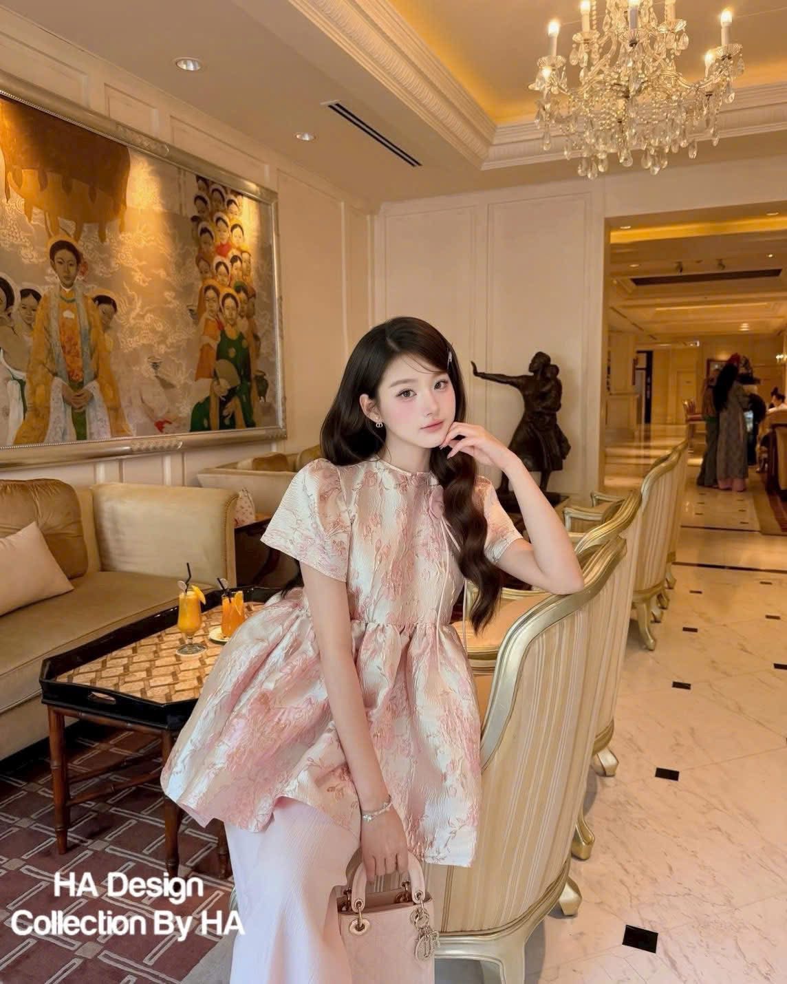 Set hồng Tết gấm thêu