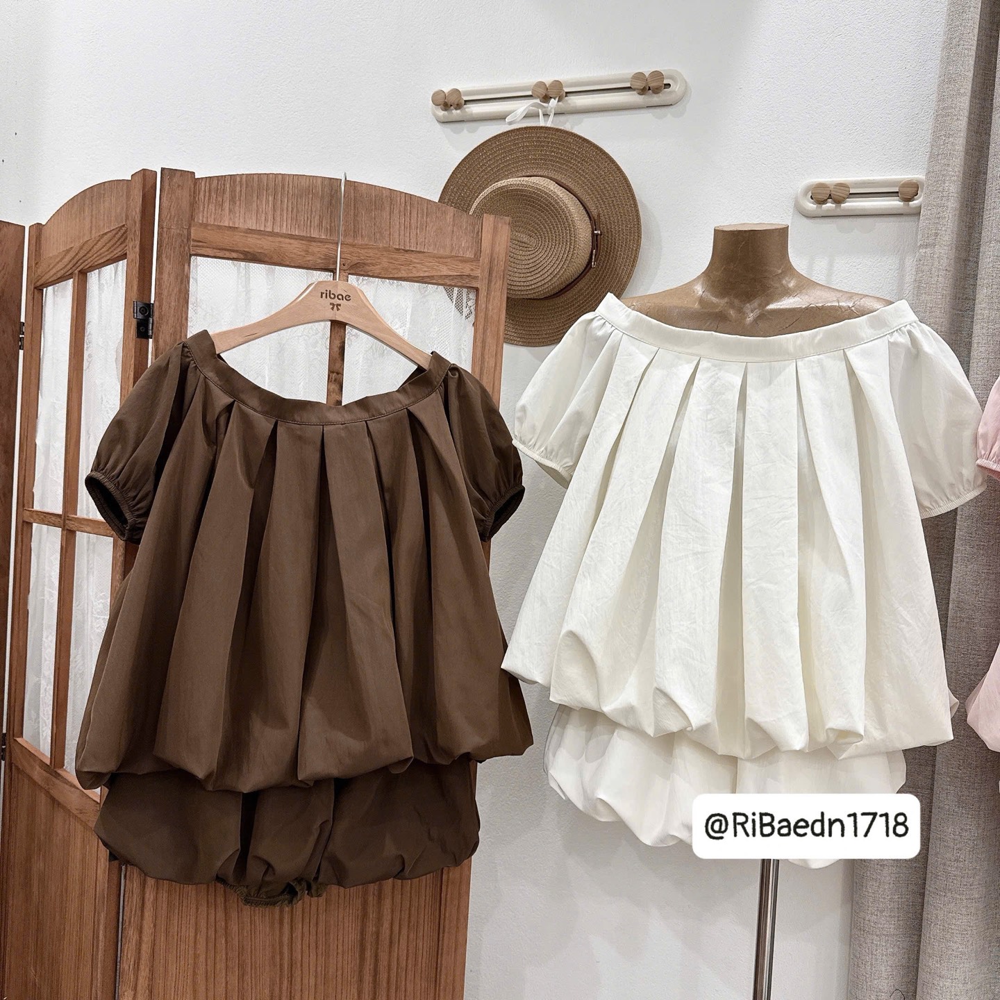 Set kiểu 2 món áo babydoll trễ vai chân váy bí phồng
