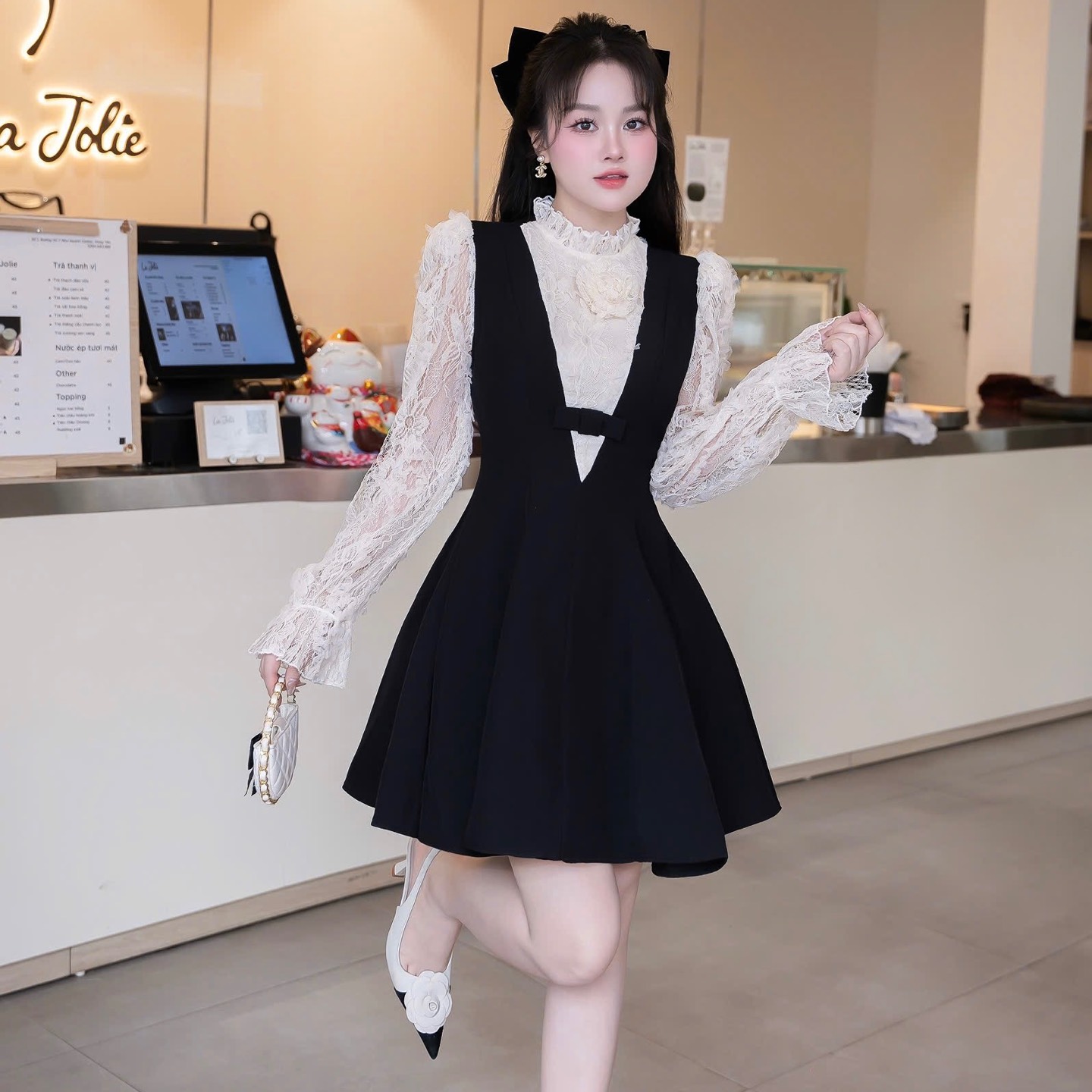 Đầm thiết kế phối ren cao cấp xoè tiểu thư