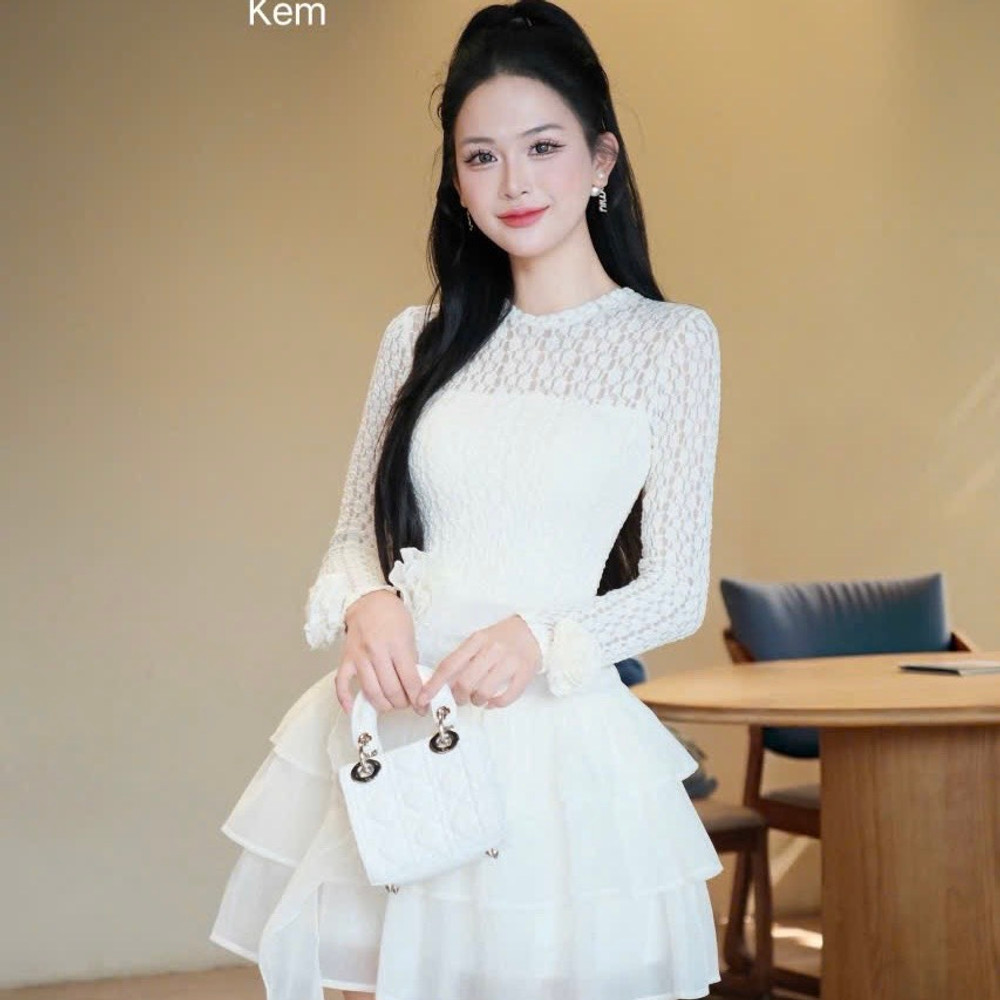 Đầm thiết kế ren cổ tròn cao cấp phối tơ tay dài dáng ngắn