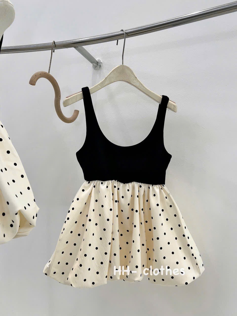 Áo kiểu 2 dây babydoll chấm bi