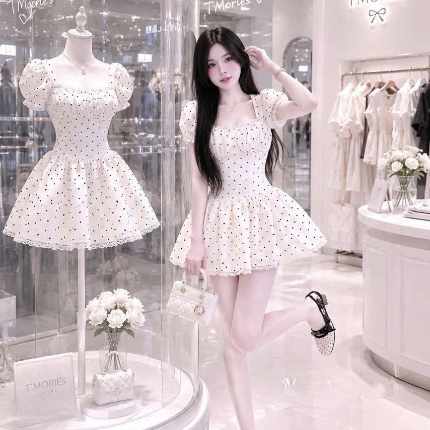 Đầm thiết kế chấm bi cổ vuông tay phồng