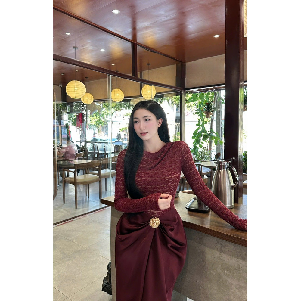 Đầm thiết kế cổ tròn dáng dài ôm body