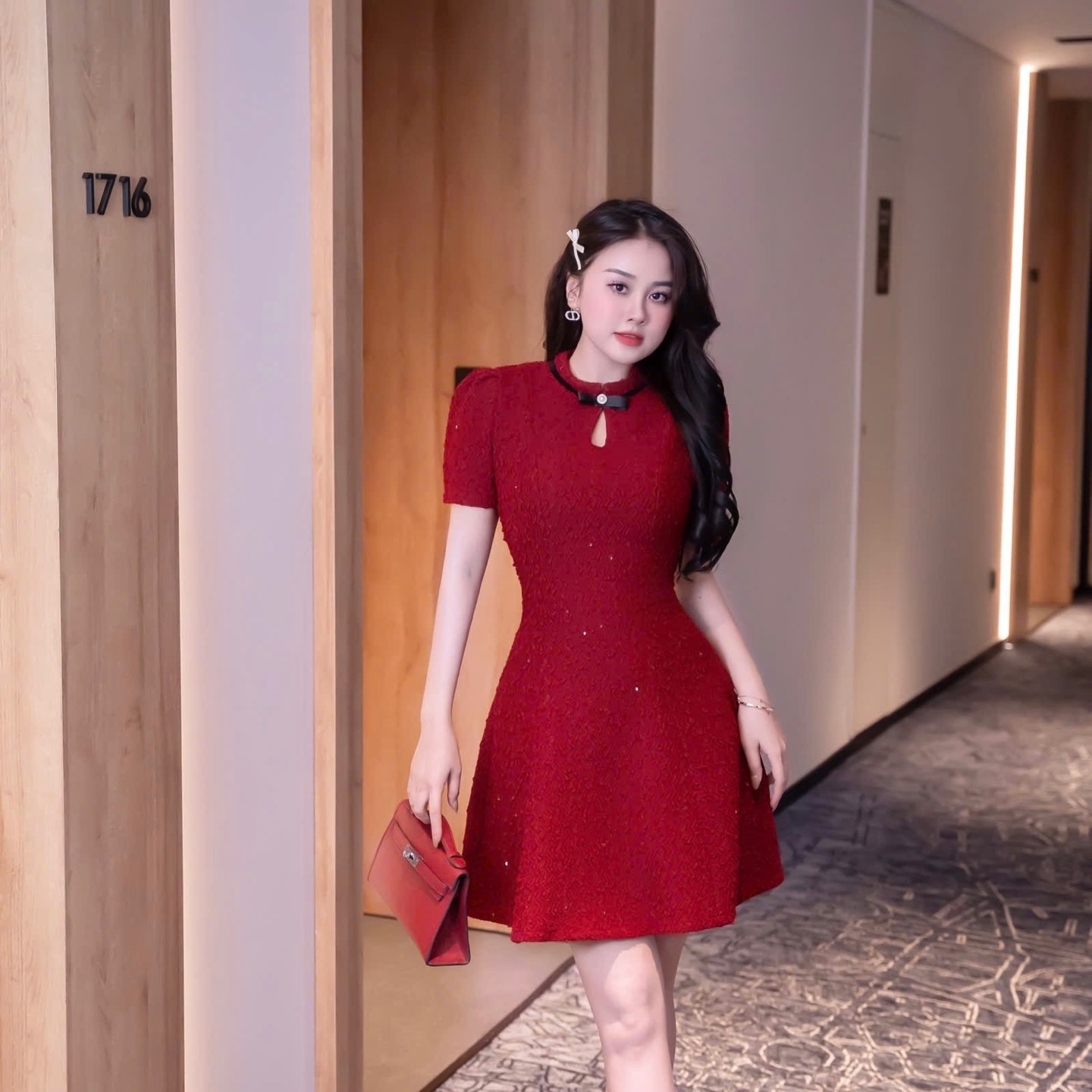 Đầm ren len cổ tròn chữ A dáng ngắn đỏ trắng