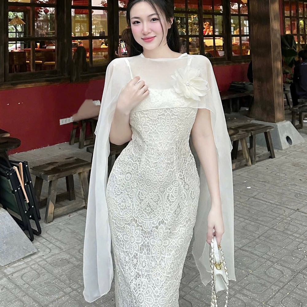 Đầm thiết kế ren 2 dây body kèm choàng