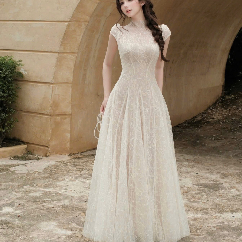 Đầm thiết kế ren cao cổ dáng dài xoè