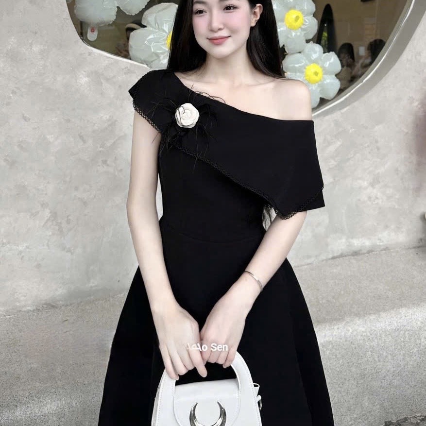 Đầm trễ vai dáng dài chữ A sang trọng