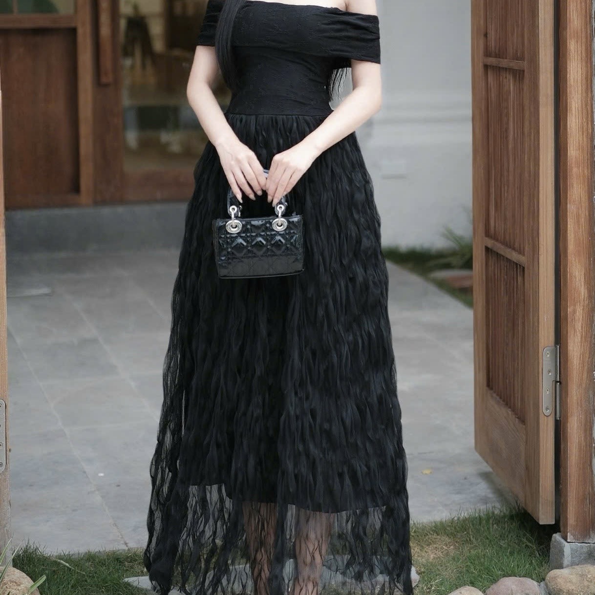 Đầm đi tiệc trễ vai bảng ngực xoè sóng dáng dài