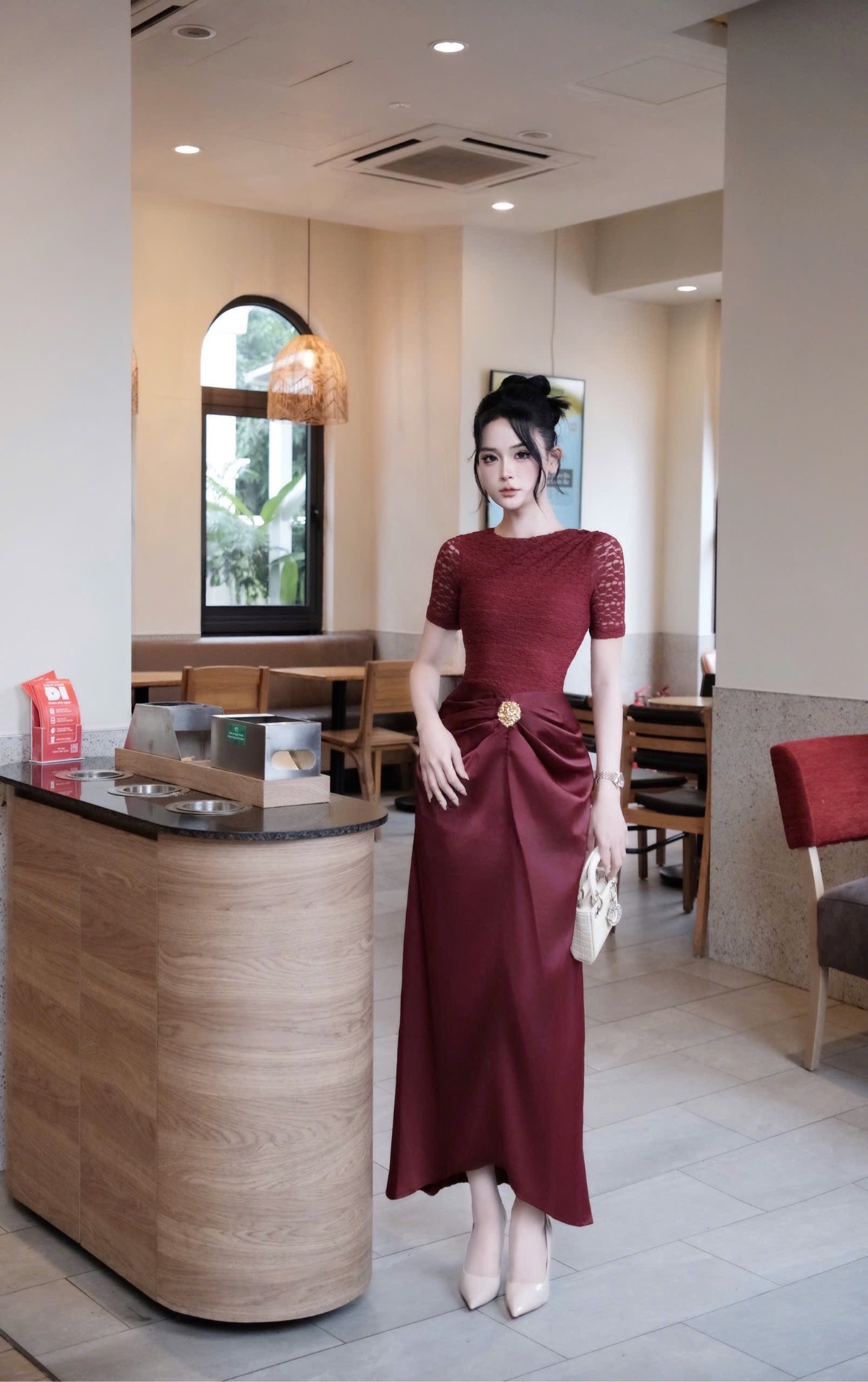 Đầm thiết kế ôm body phối lụa tay ngắn