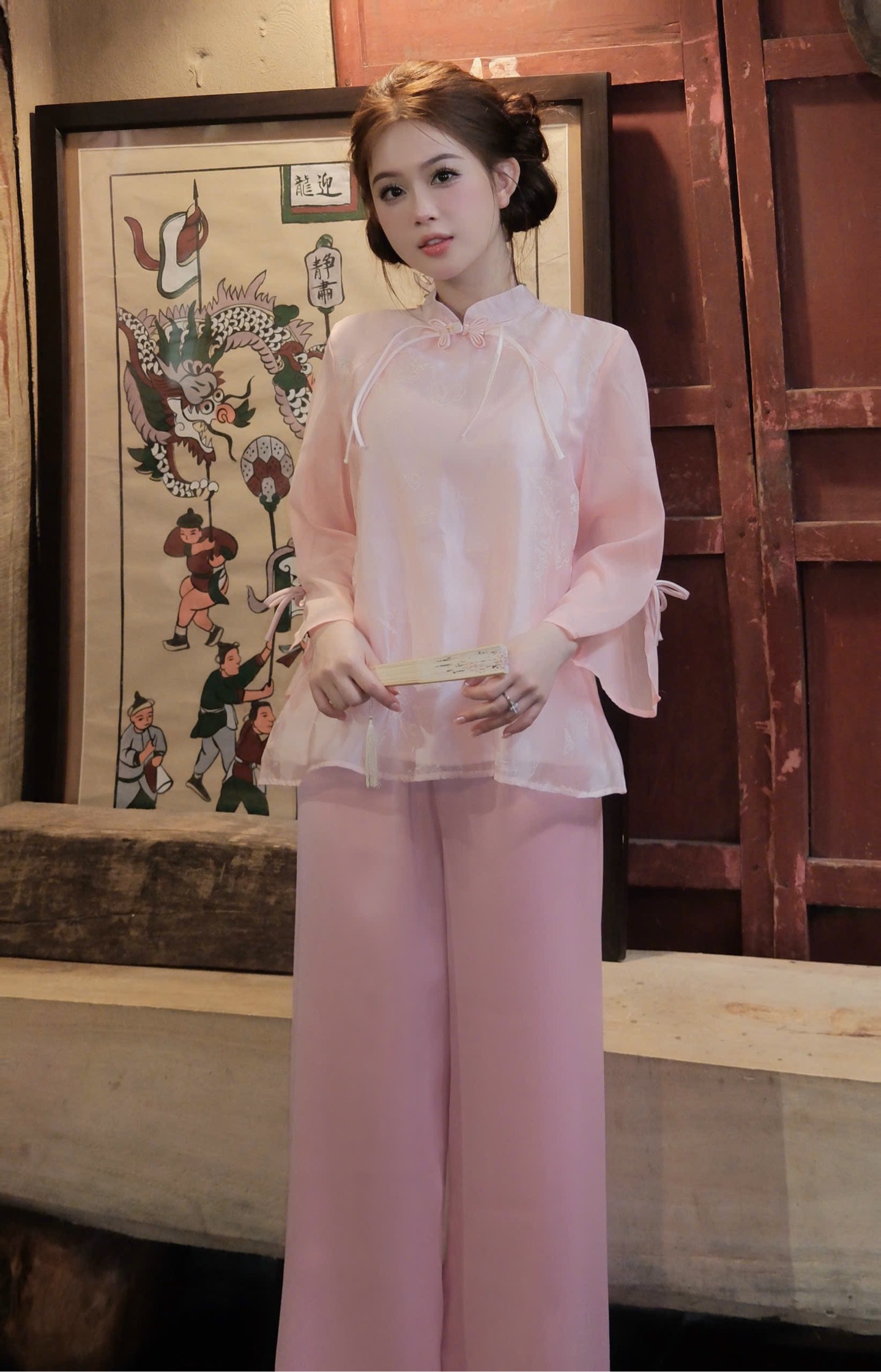 Lam tơ cổ đứng kèm nơ