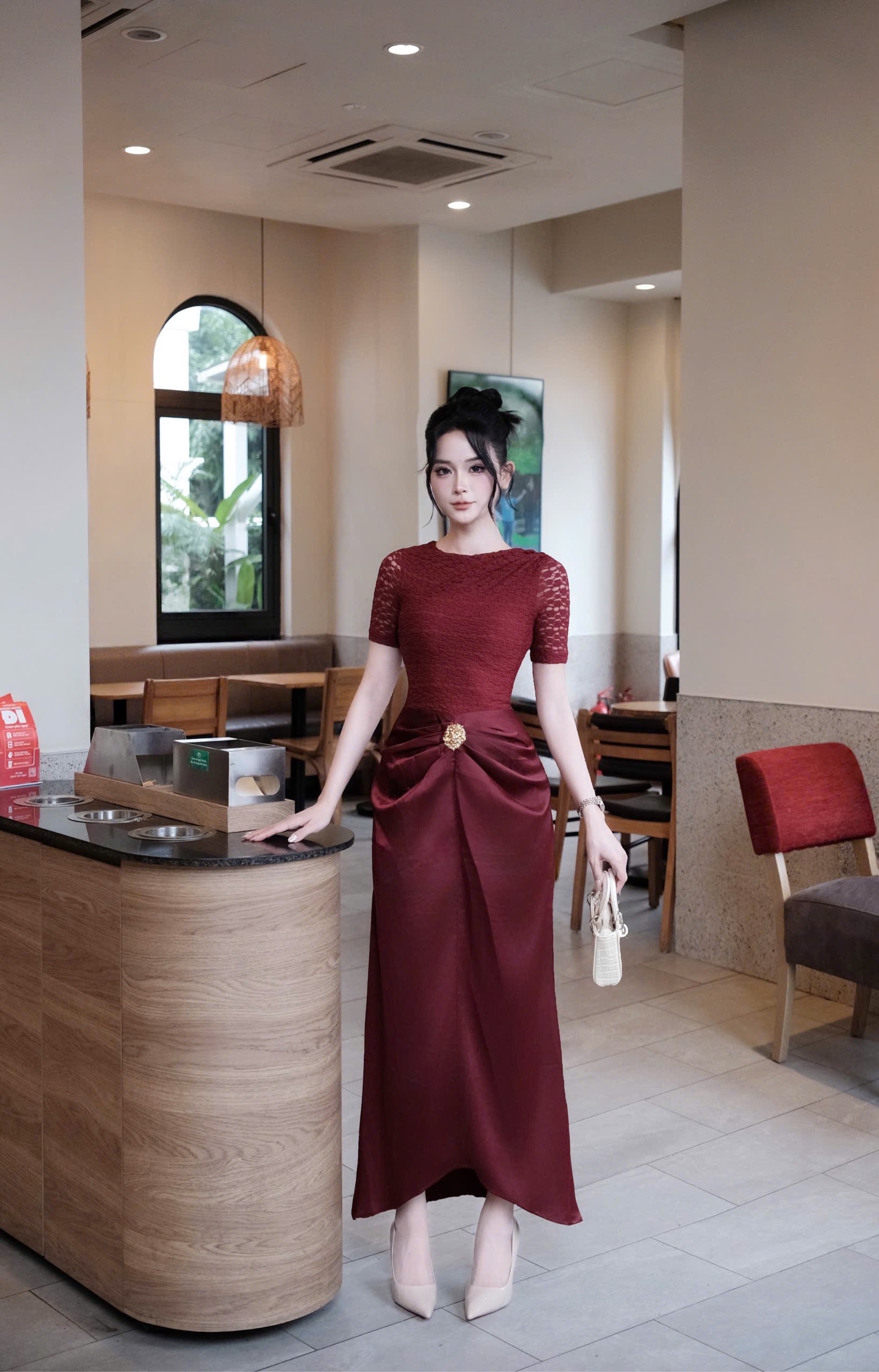 Đầm thiết kế ôm body phối lụa tay ngắn