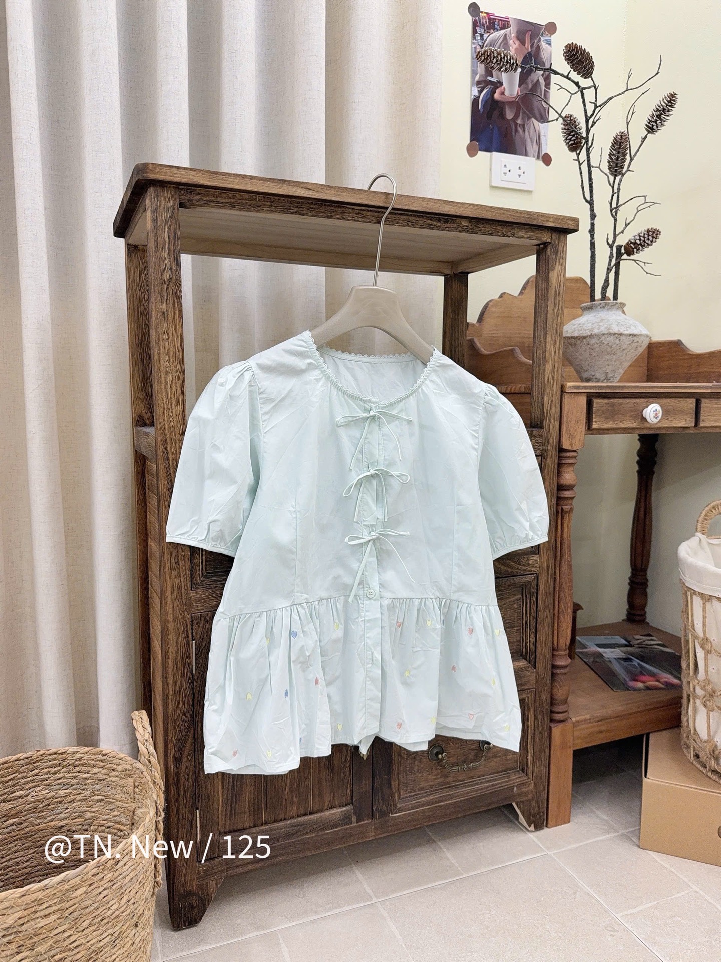 Áo kiểu babydoll cổ ren hoạ tiết trái tim