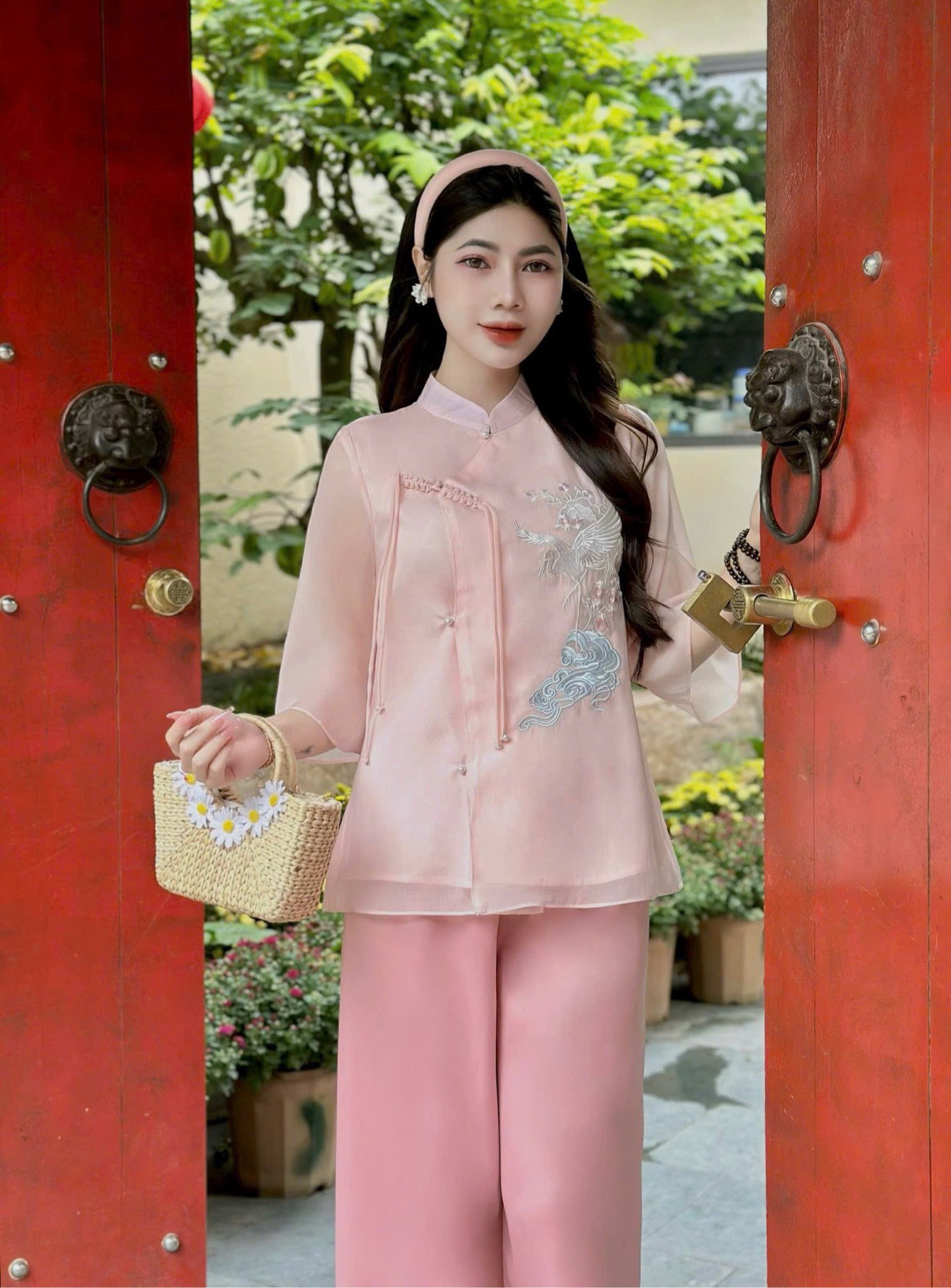 Bộ lam thêu phụng tơ đính ngọc