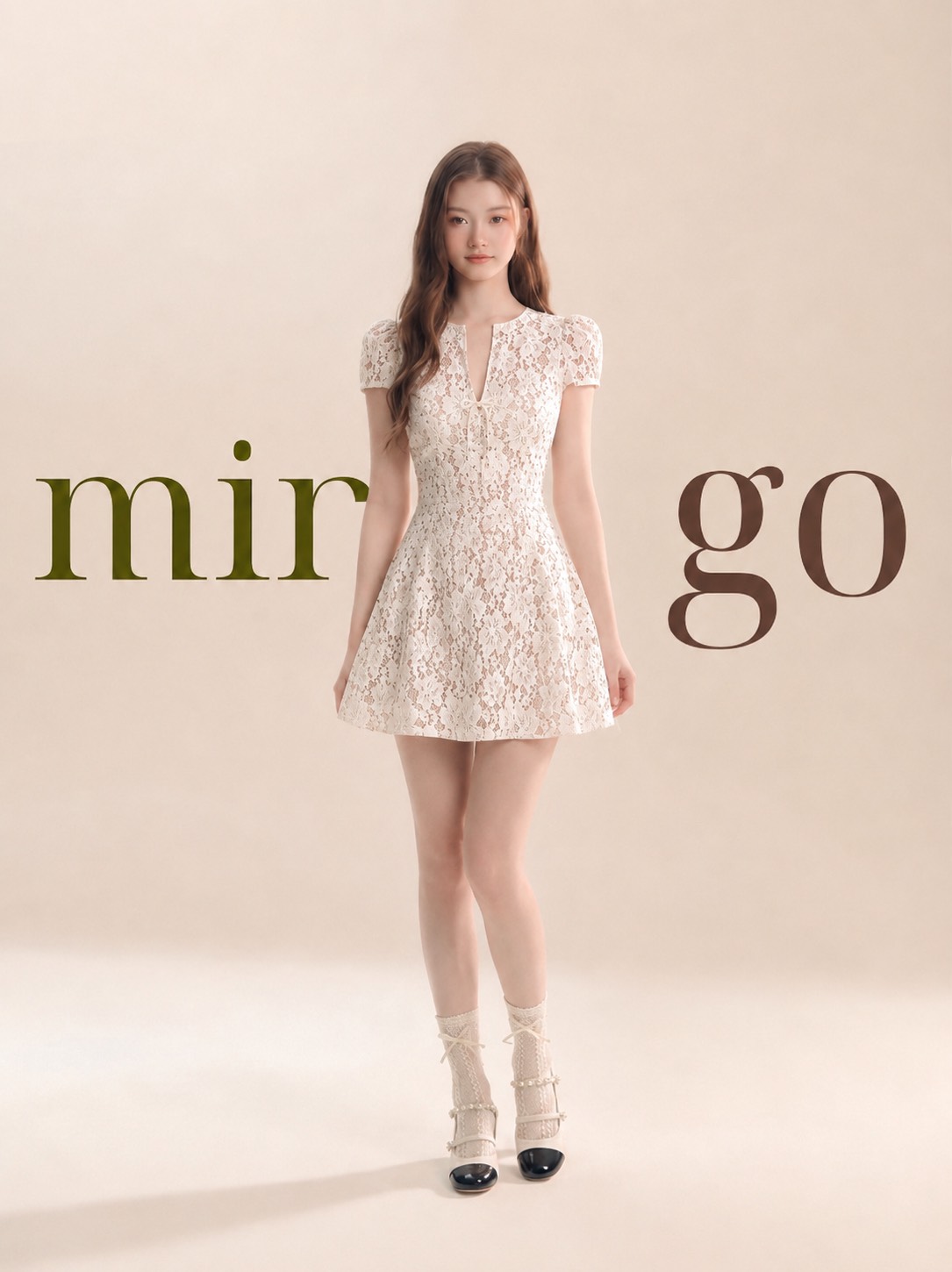 Đầm thiết kế ren cổ V dáng ngắn