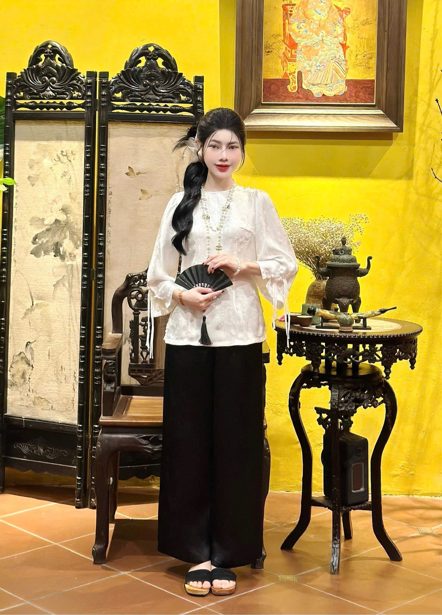 Bộ lam cổ xoắn màu loang ngọc tay