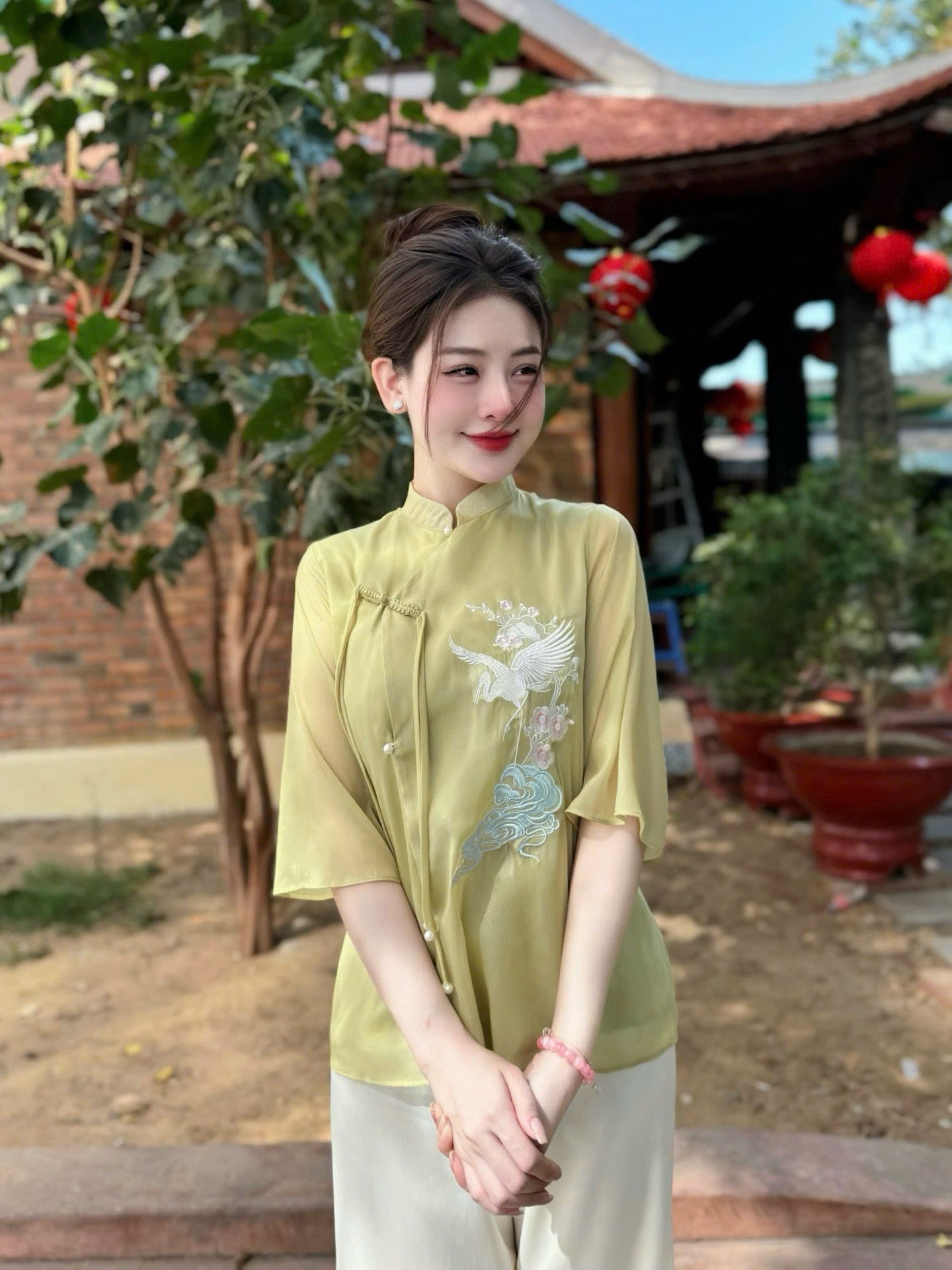 Bộ lam thêu phụng tơ đính ngọc