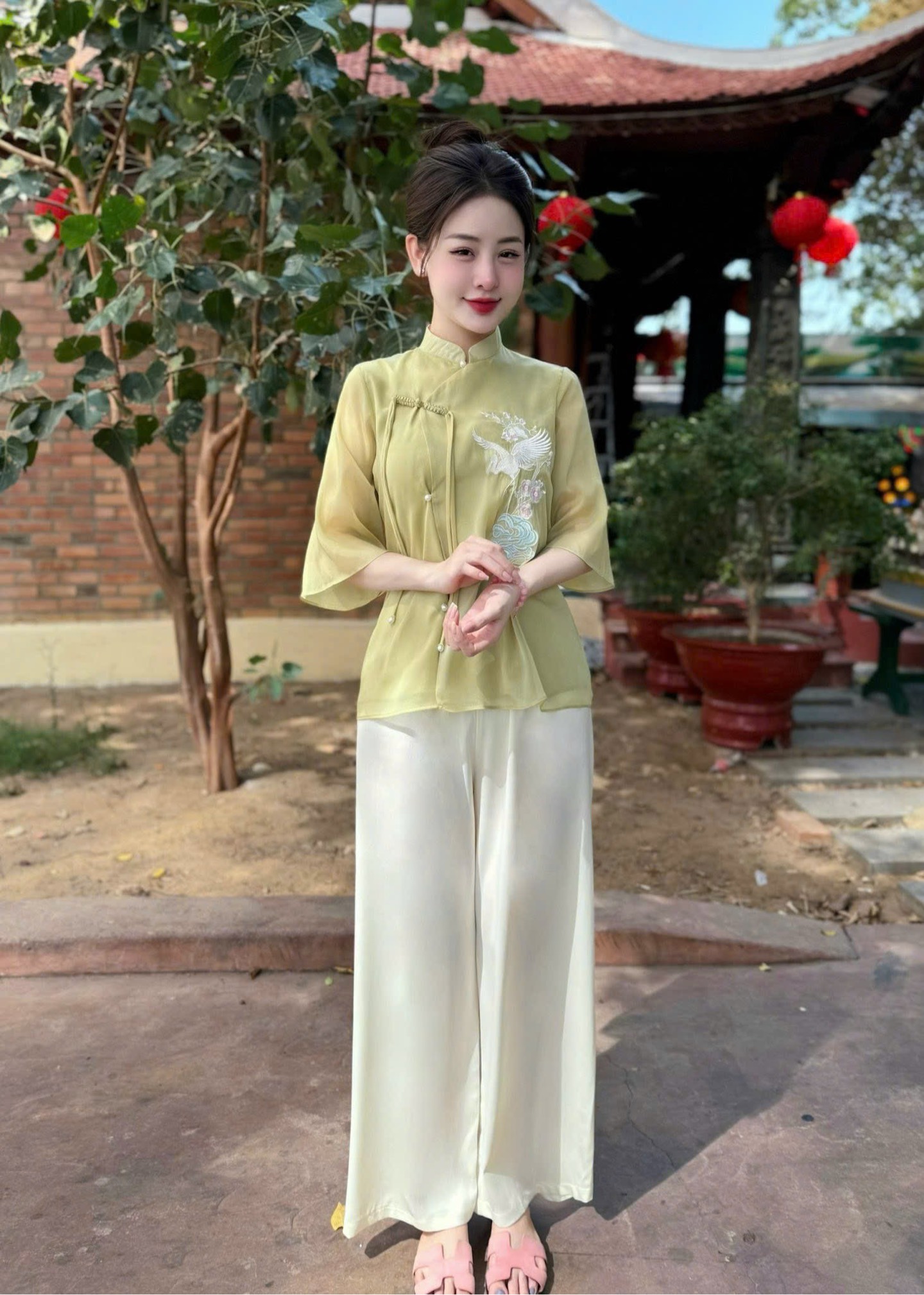 Bộ lam thêu phụng tơ đính ngọc