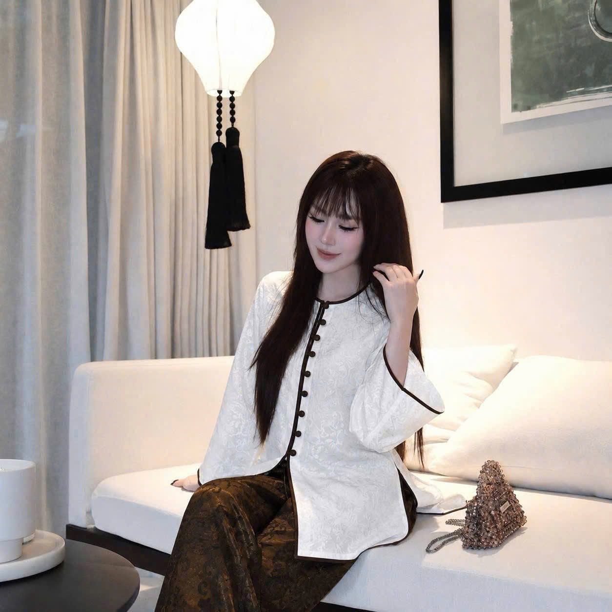 Đồ lam tơ tằm viền màu