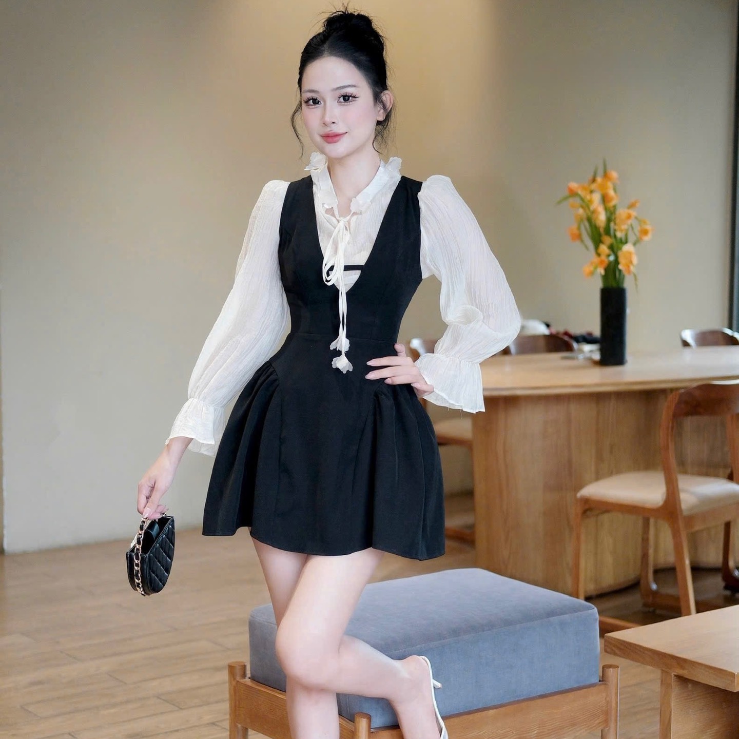 Đầm thiết kế dáng A phối voan tiểu thư cổ bèo