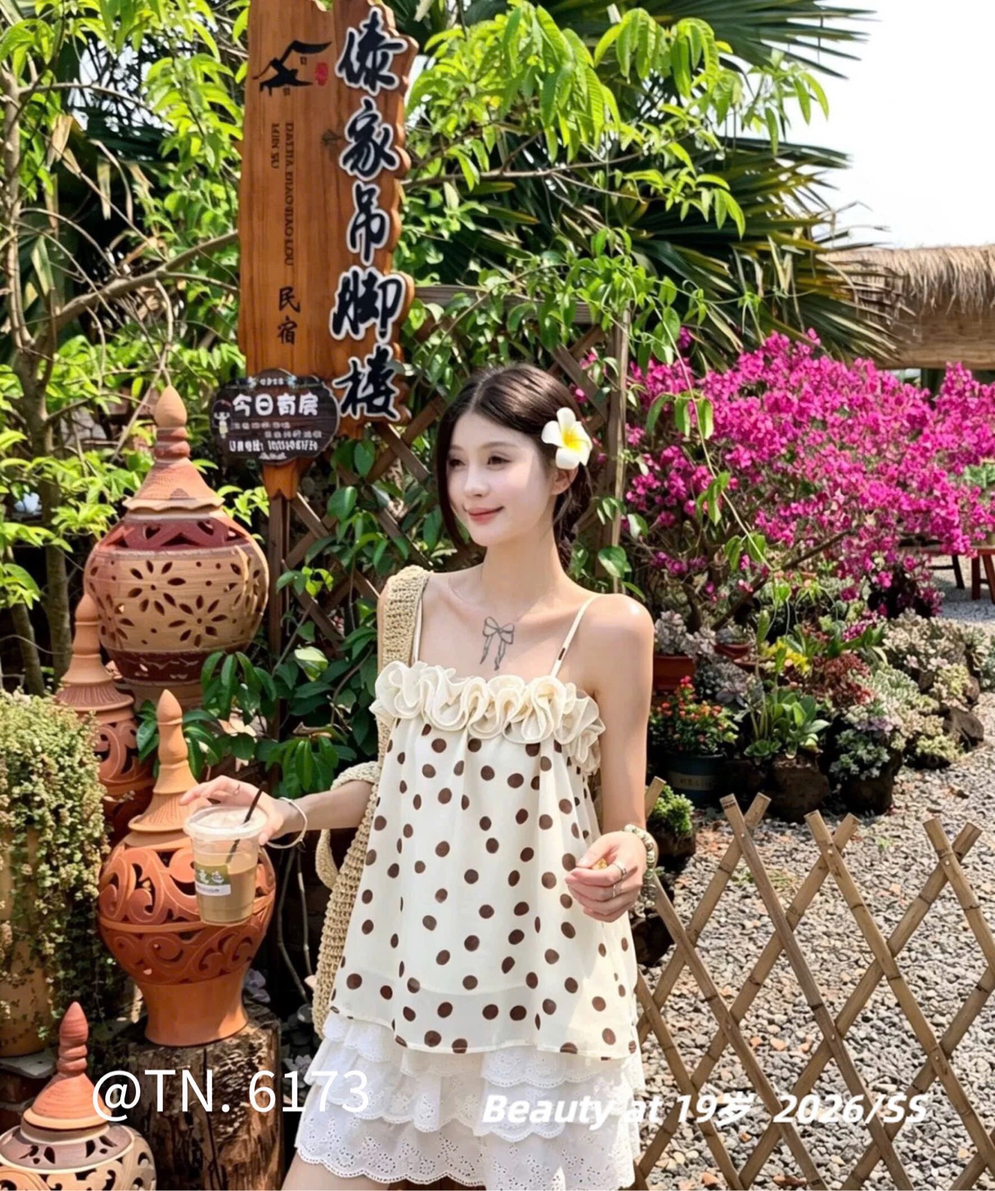 Áo kiểu chấm bi 2 dây voan bông