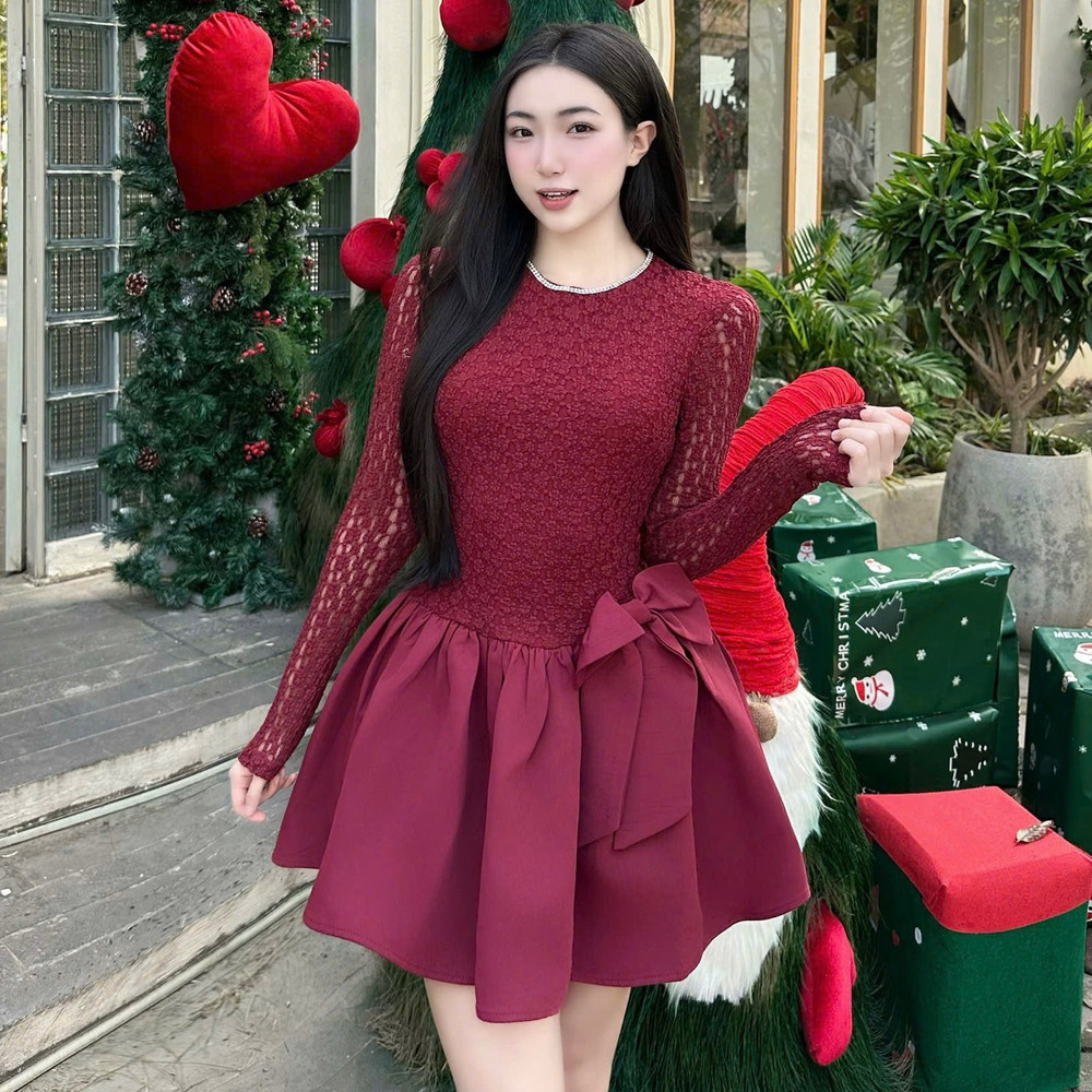Đầm thiết kế tay dài cổ tròn chân bồng sang chảnh