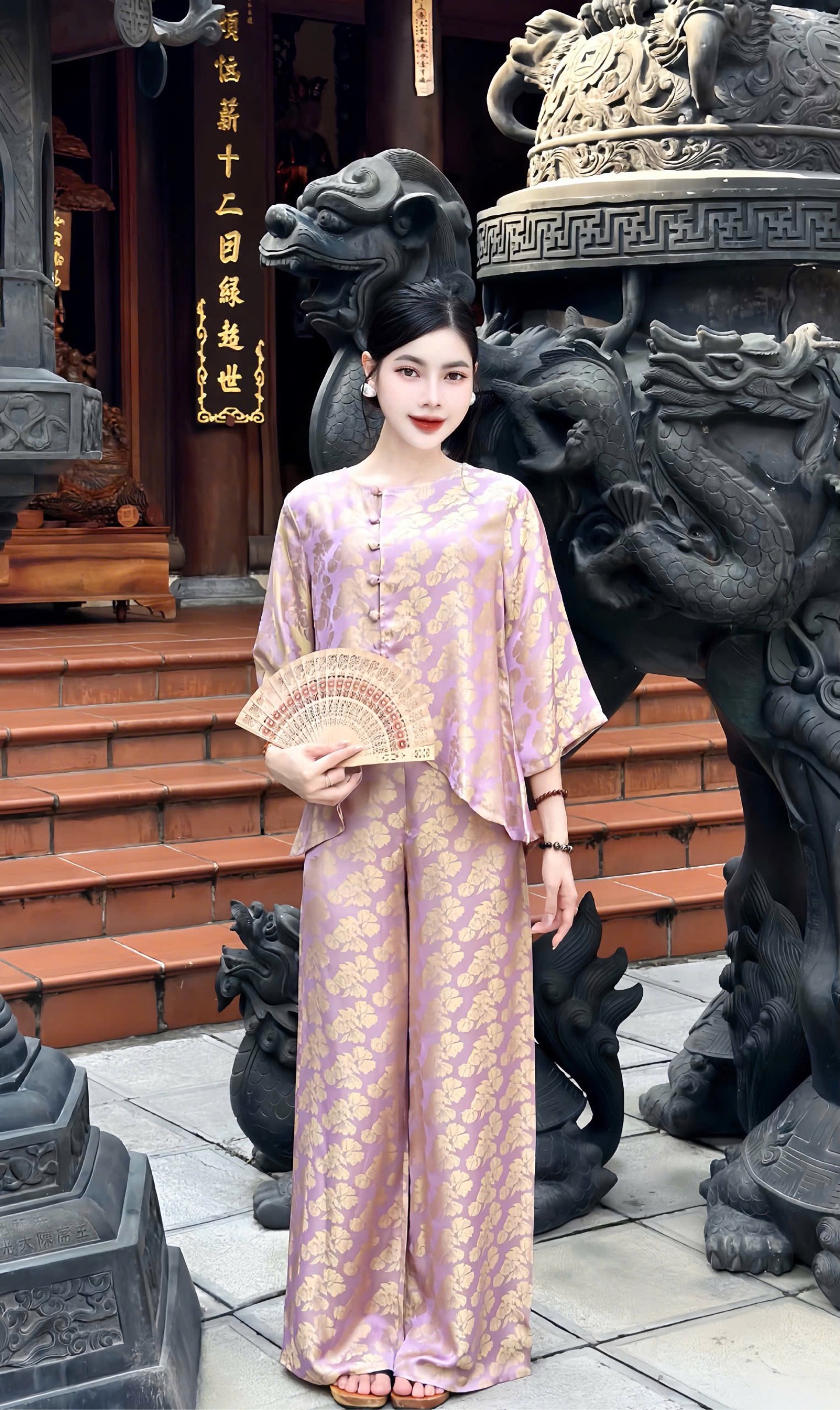 Đồ lam tơ tằm 3 lá may mắn
