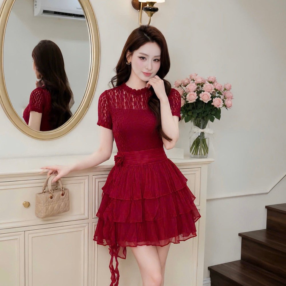 Đầm thiết kế ren cổ tròn cao cấp phối tơ tay ngắn dáng ngắn