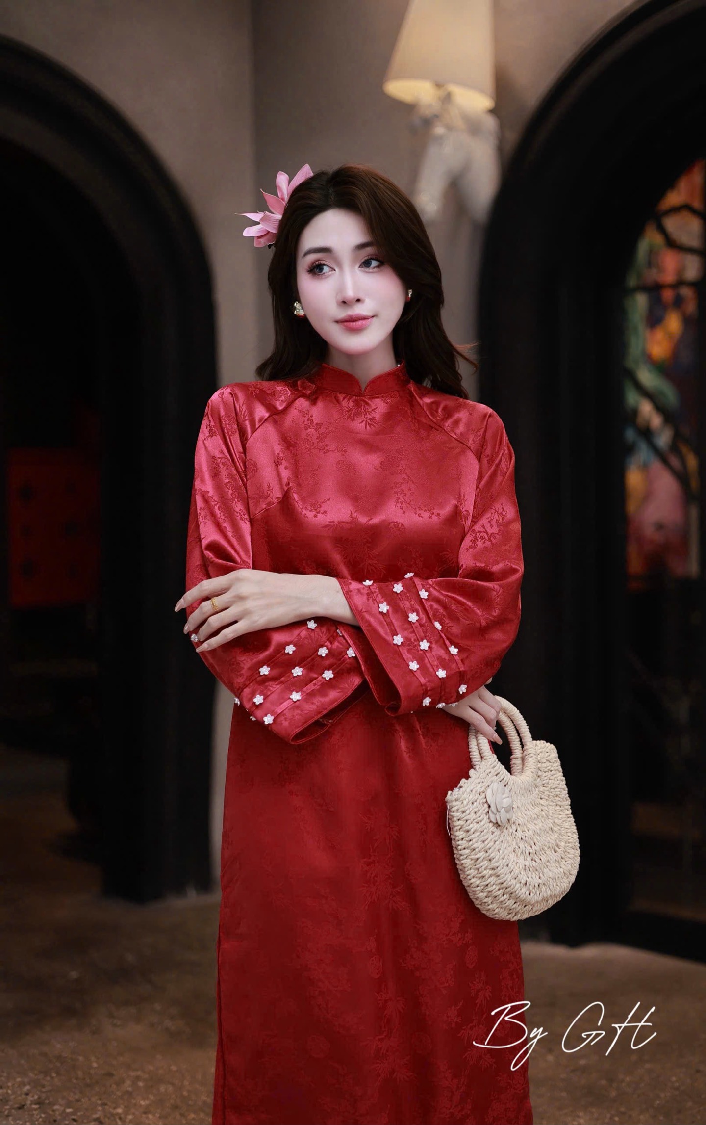 Áo dài gấm tay loe đính hoa quần lưng thun H