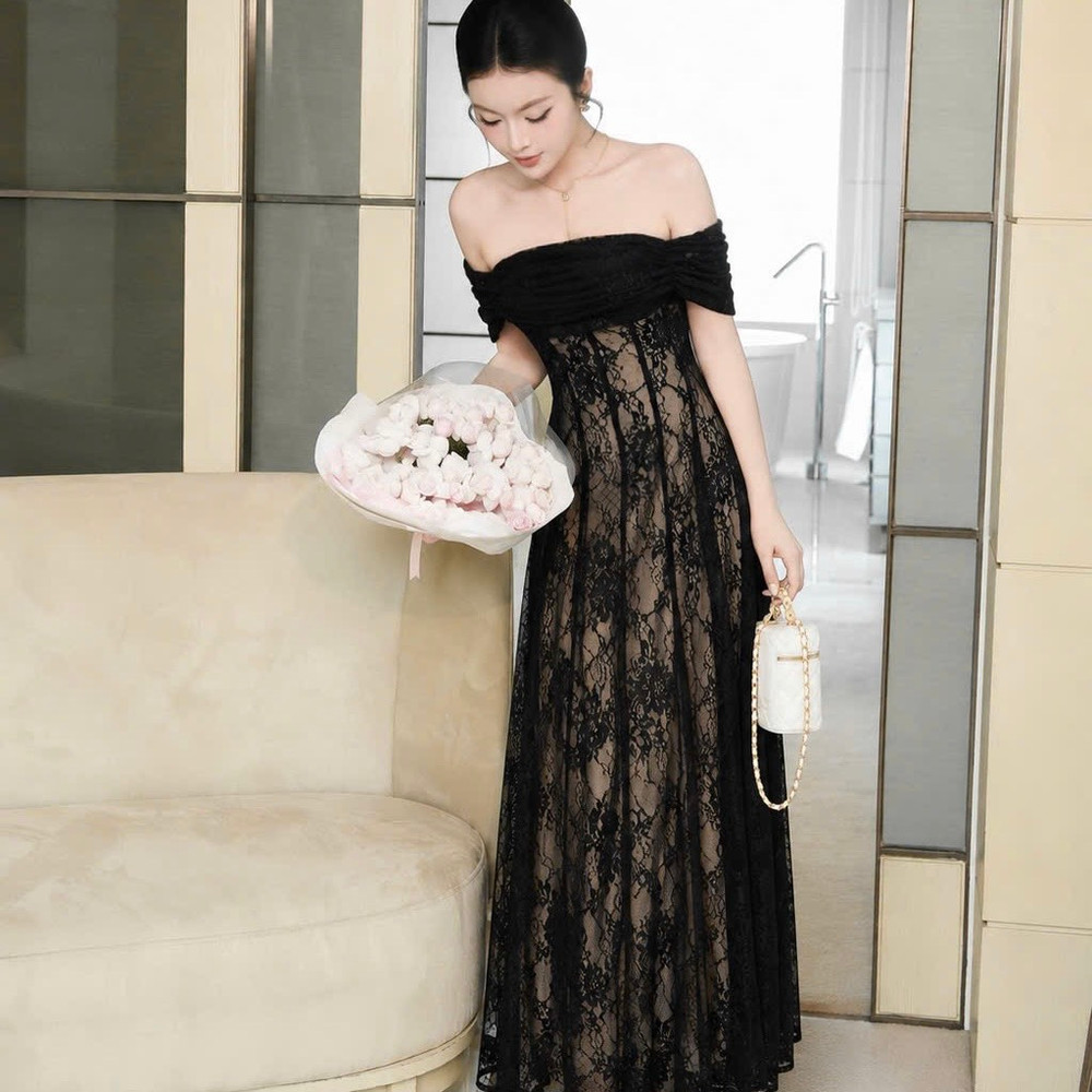 Đầm thiết kế trễ vai ren dáng dài