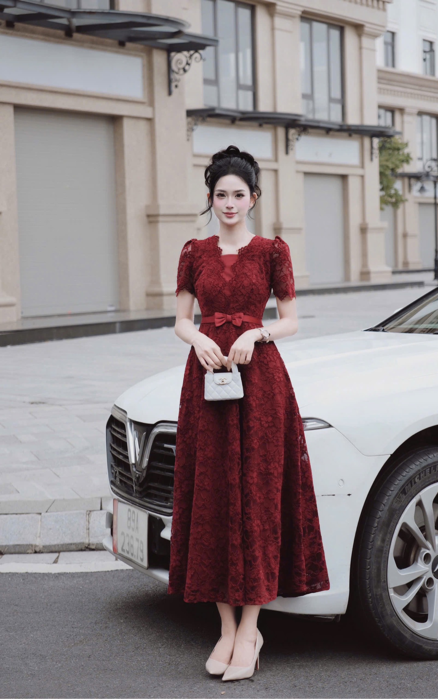 Đầm thiết kế cổ V ren thắt eo nơ cao cấp