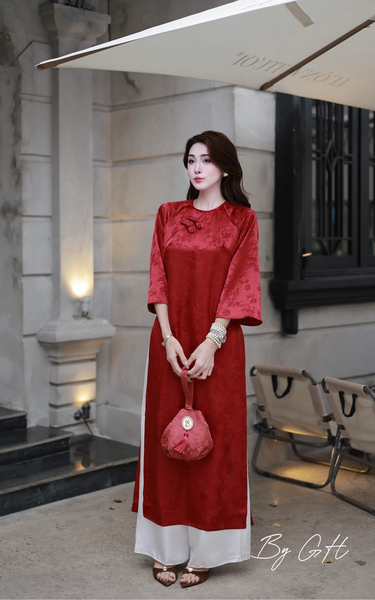 Áo dài gấm lá tre dáng xuông H