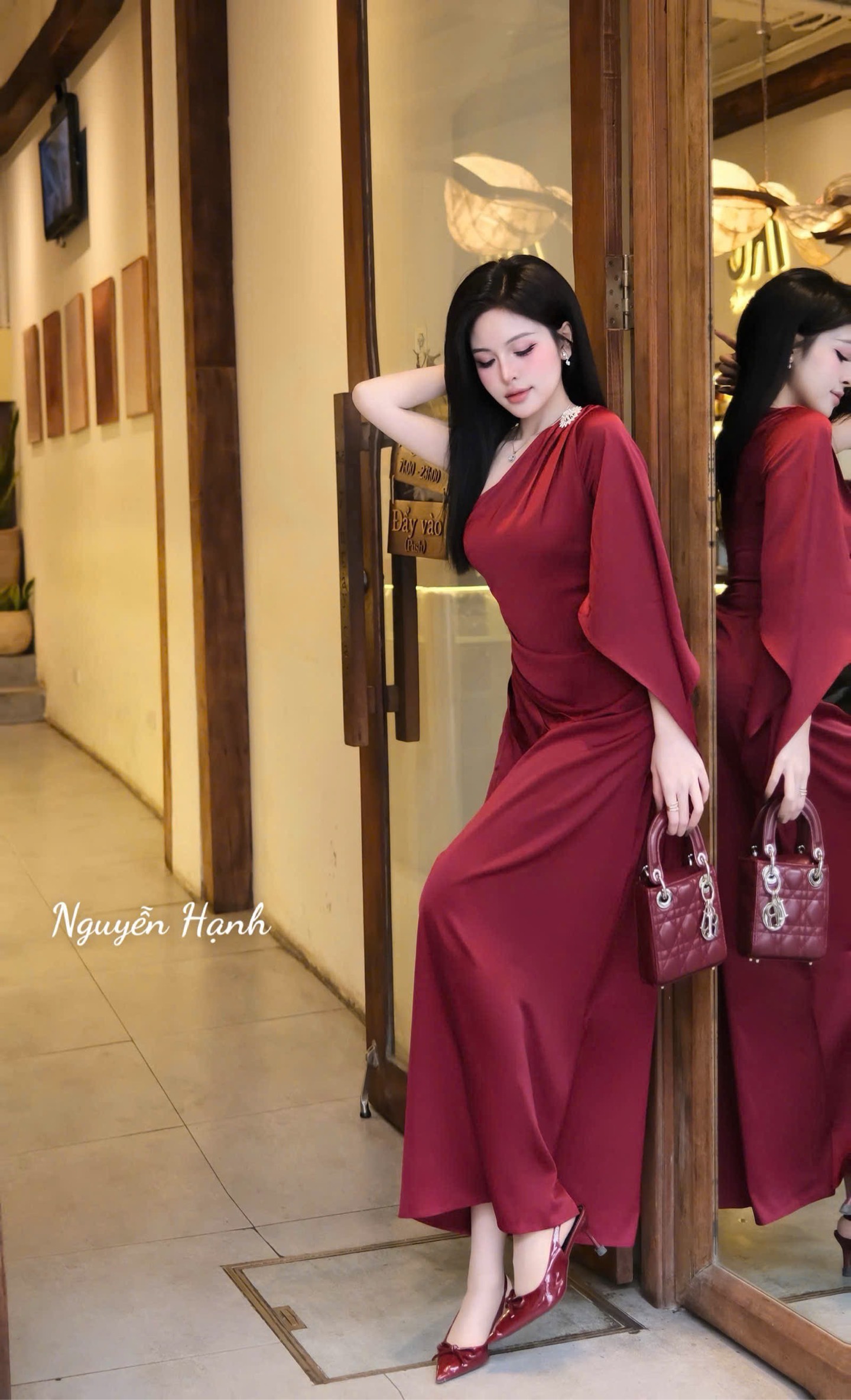 Đầm lụa chéo vai tag đá