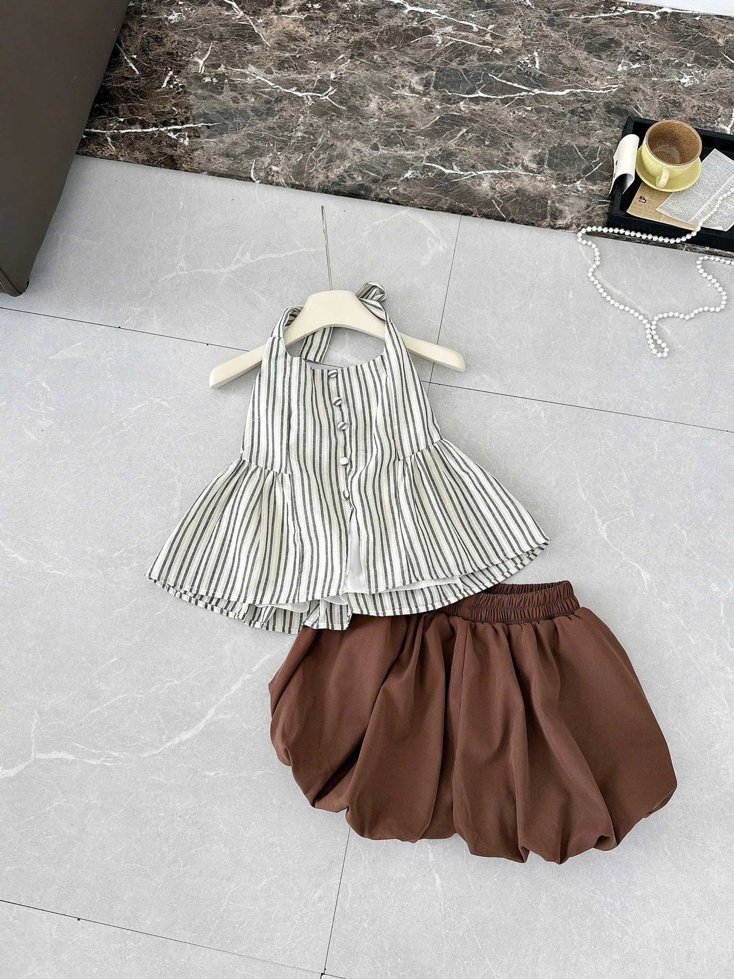 Set áo kẻ 2 dây quần bí ngắn phồng