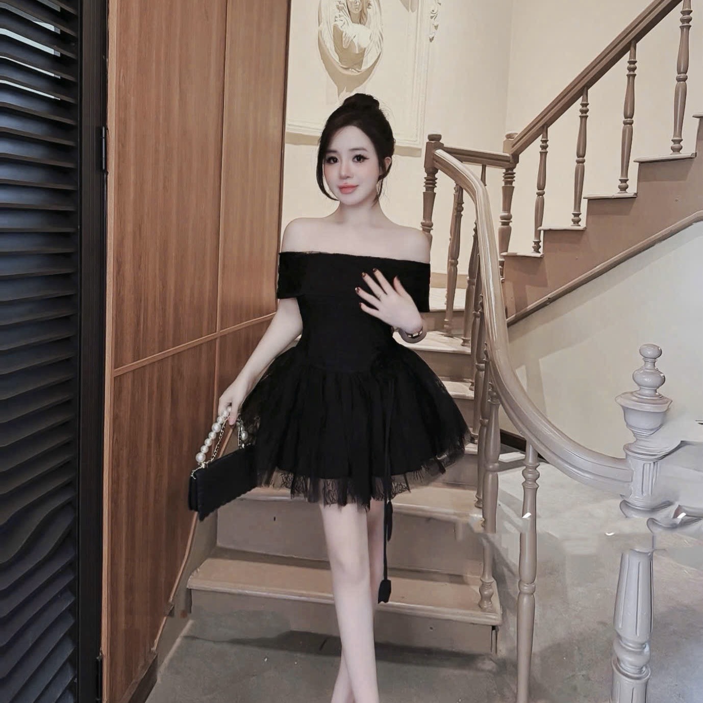 Đầm thiết kế trễ vai hoa eo tùng xoè
