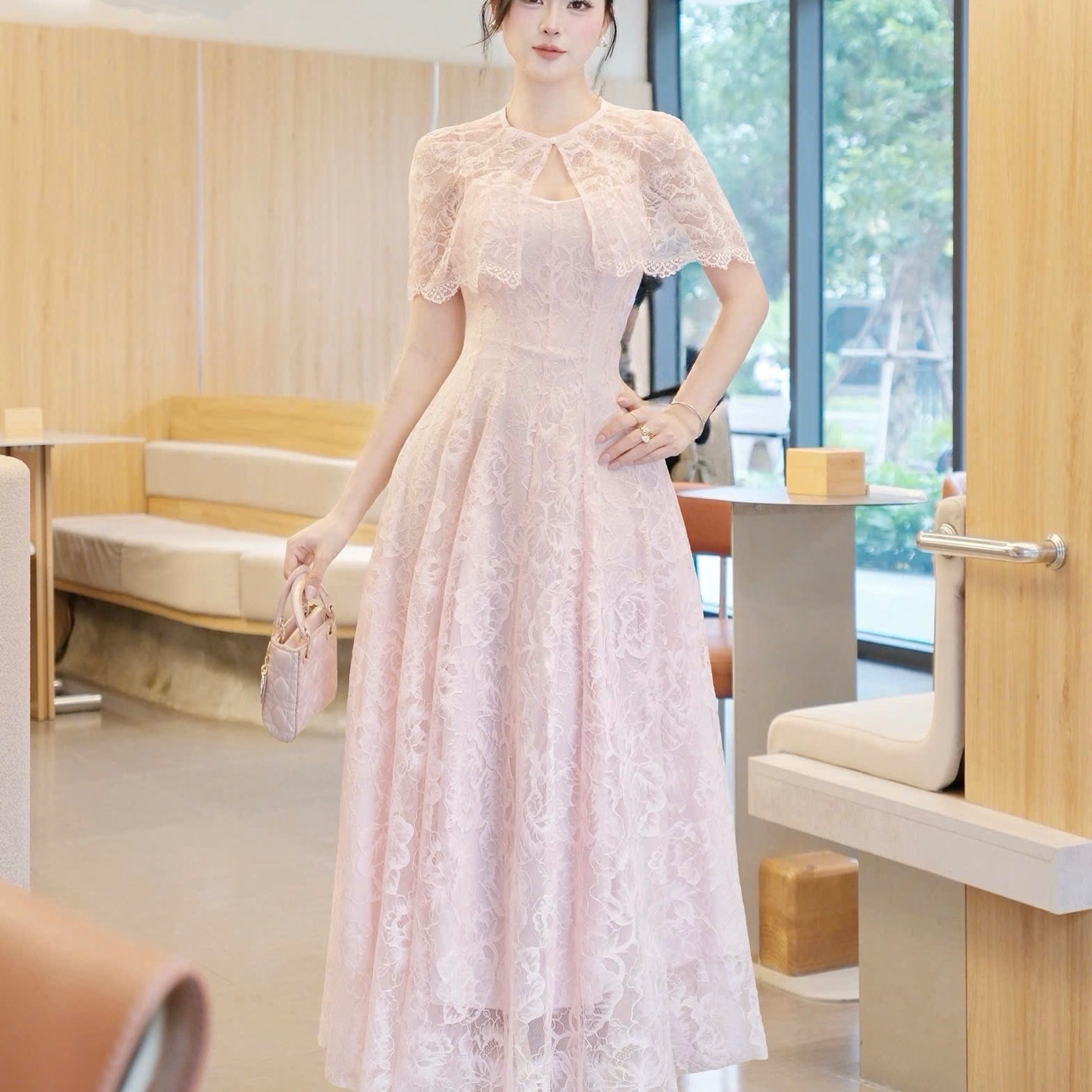 Đầm thiết kế 2 dây ren kèm choàng ren