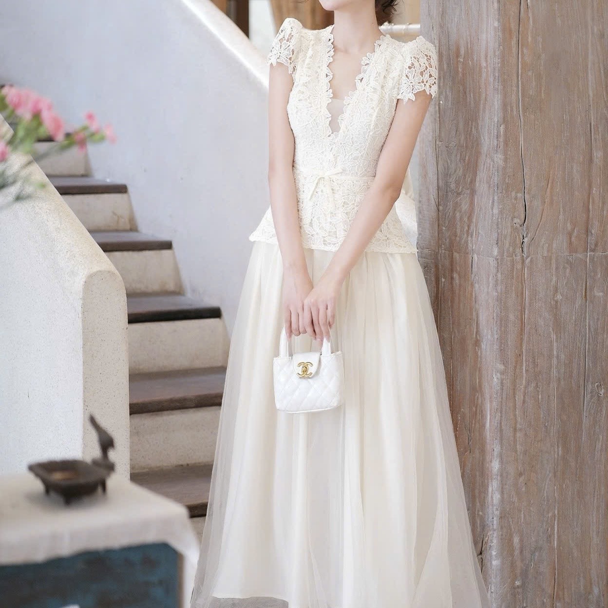 Đầm phối ren cổ V cổ tim tay ren dáng dài cao cấp thiết kế đi tiệc sang trọng