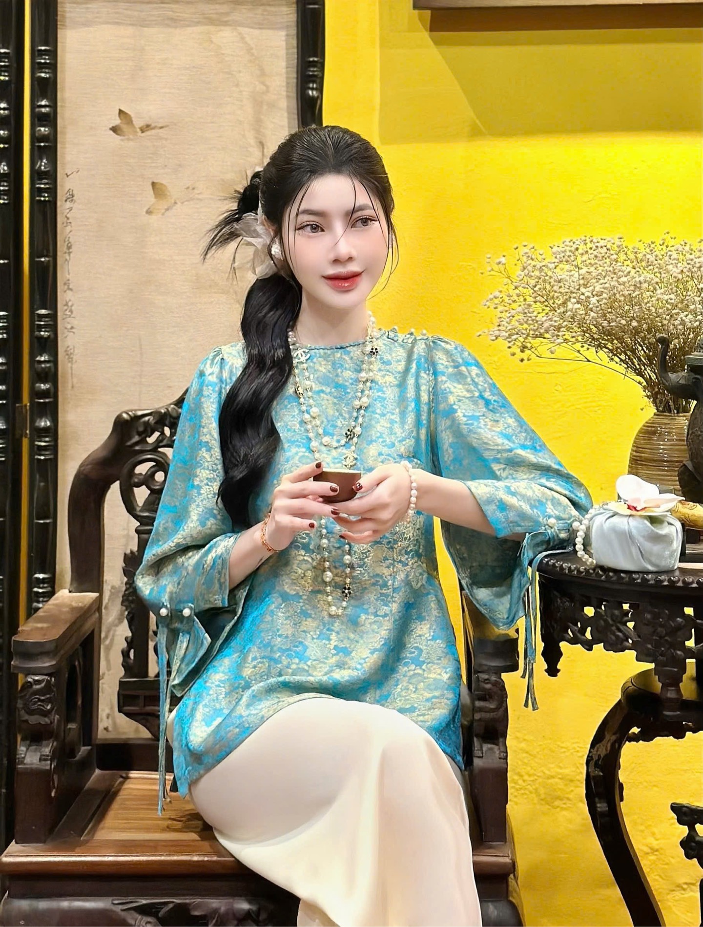 Bộ lam cổ xoắn màu loang ngọc tay