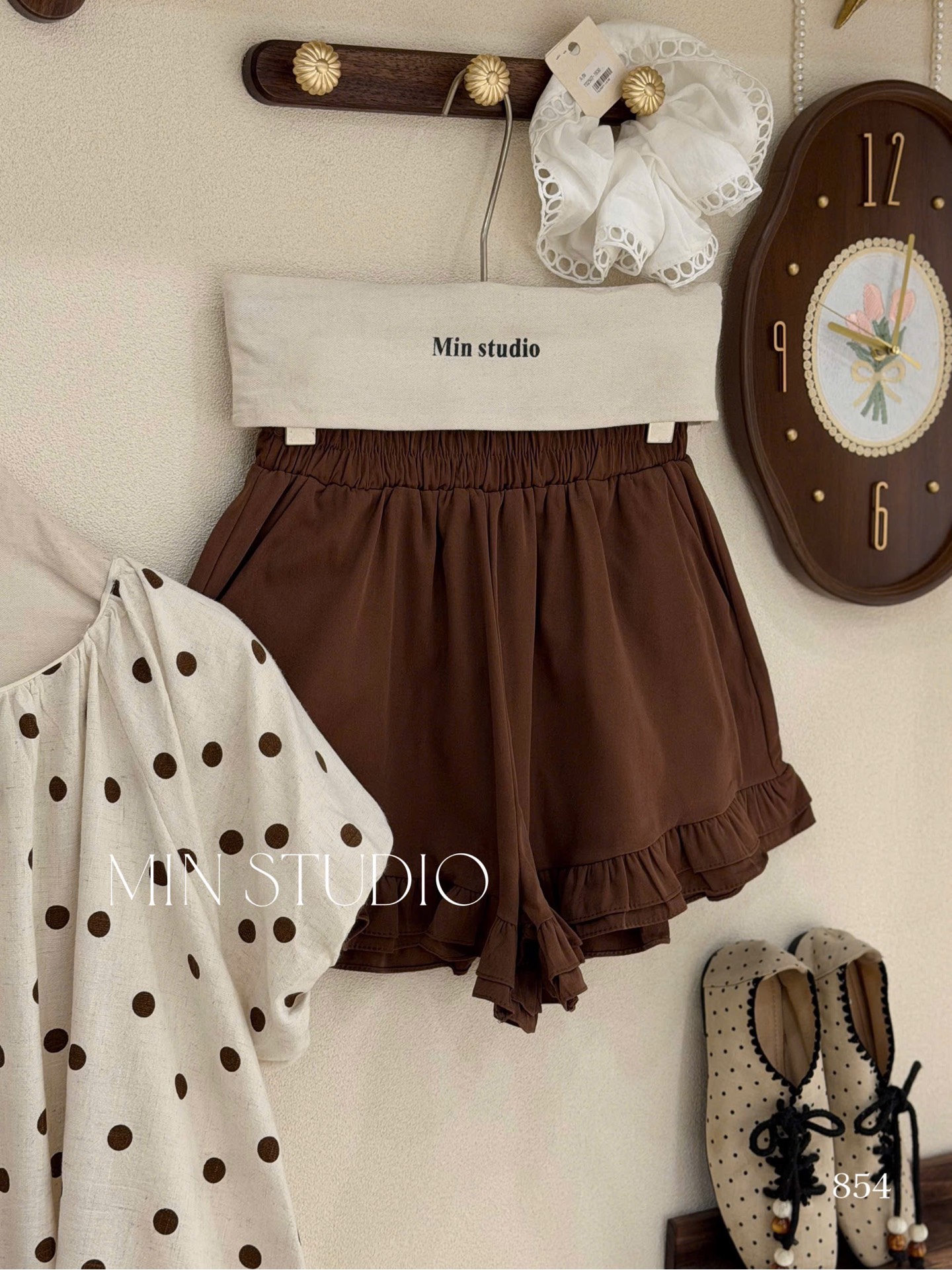 Set chấm bi nâu áo bí phồng quần ngắn