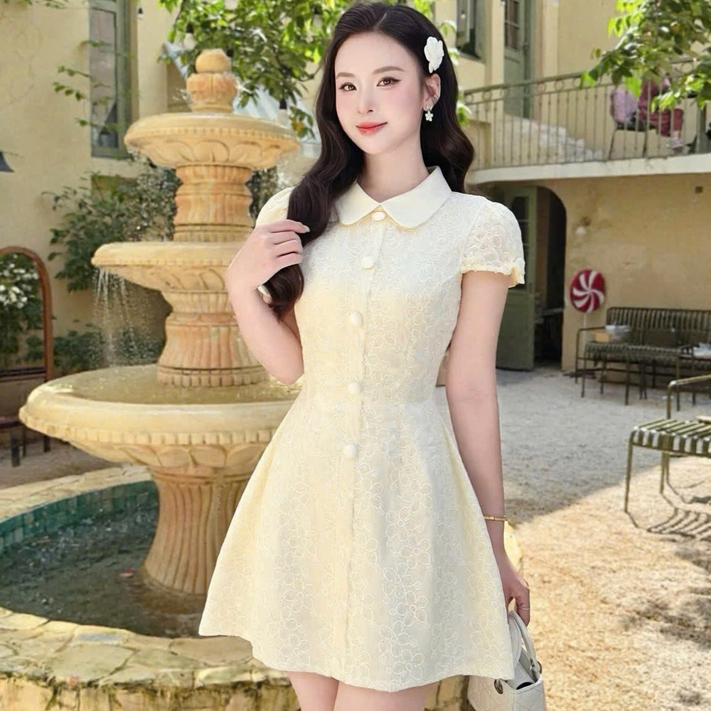 Đầm thiết kế thêu hoa kiểu tiểu thư
