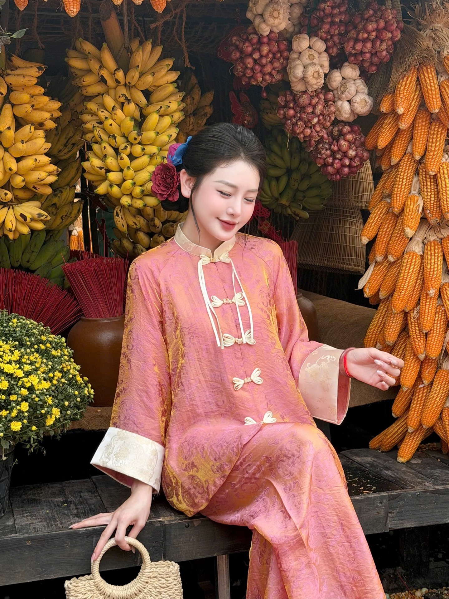 Đồ lam lụa gấm cổ trụ nút nơ kiểu
