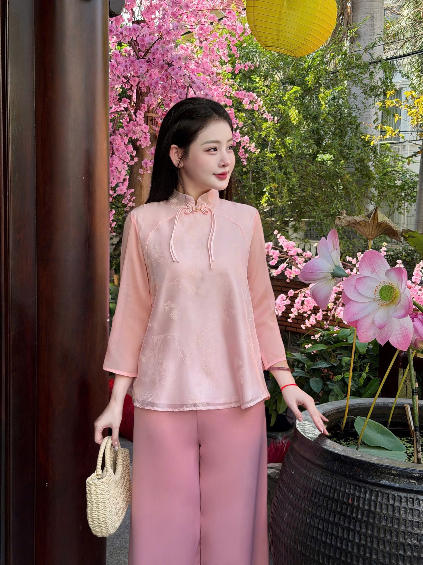 Lam tơ cổ đứng kèm nơ