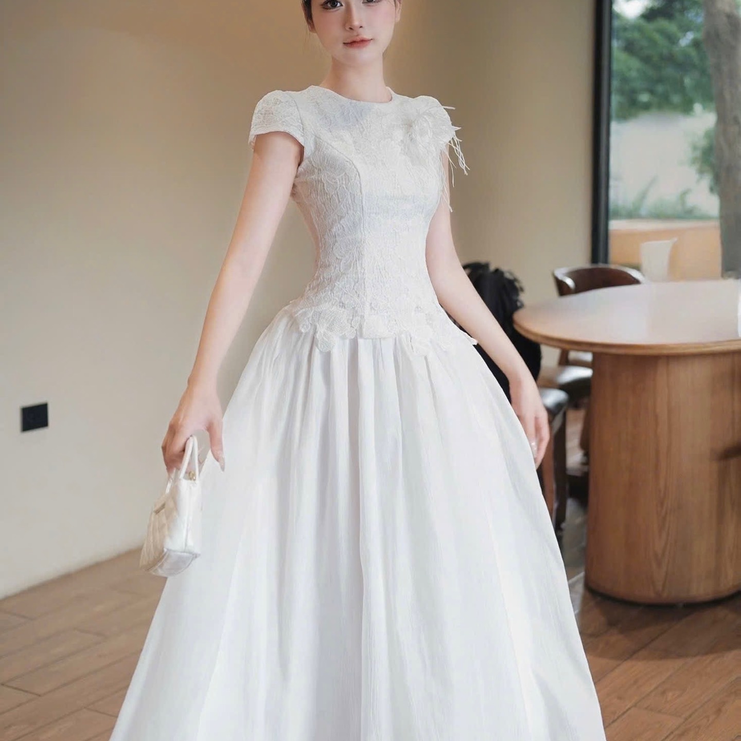 Đầm thiết kế chất ren cổ tròn phối chân tơ tặng hoa 3 màu đen kem trắng