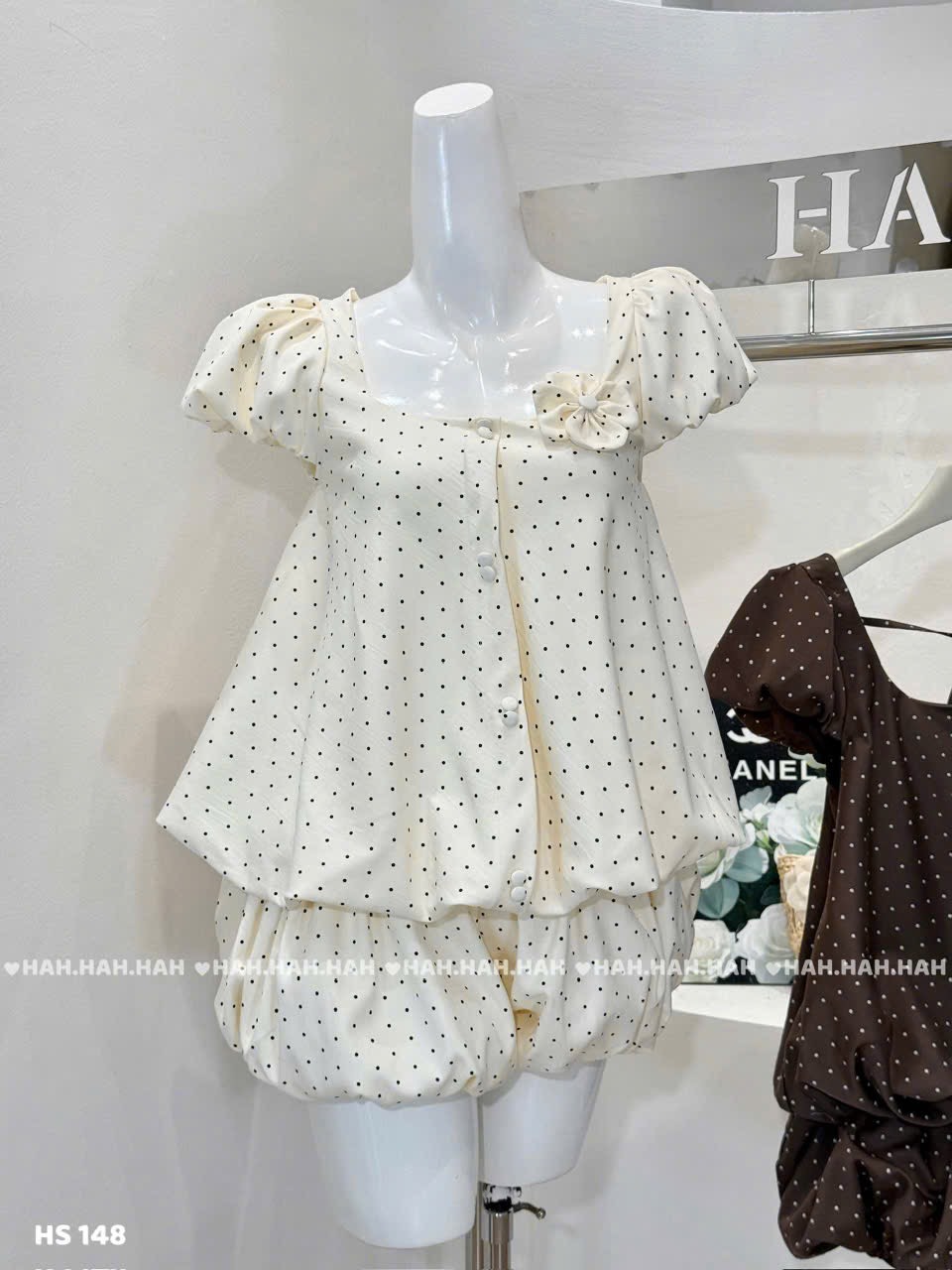 Set áo babydoll chấm bi tay phồng kèm quần bí