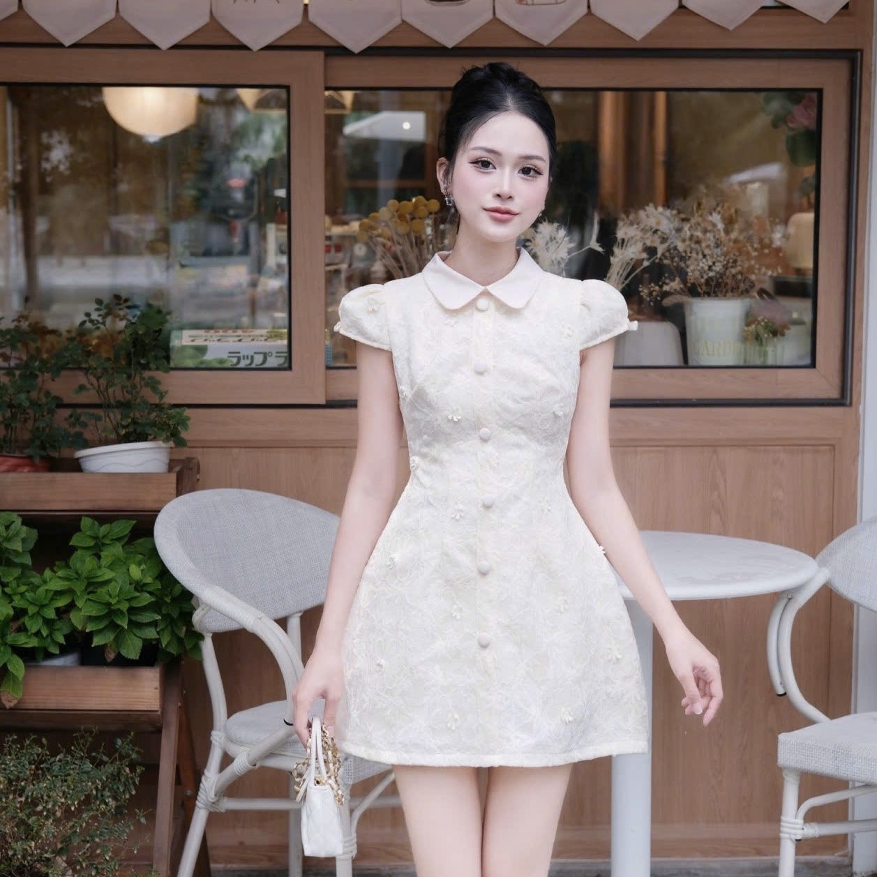 Đầm cổ sen chữ A cúc bọc tay cộc