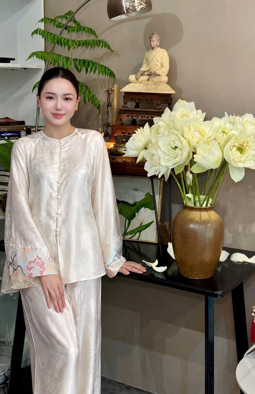 Đồ lam cổ tròn tay loe phối kim sa