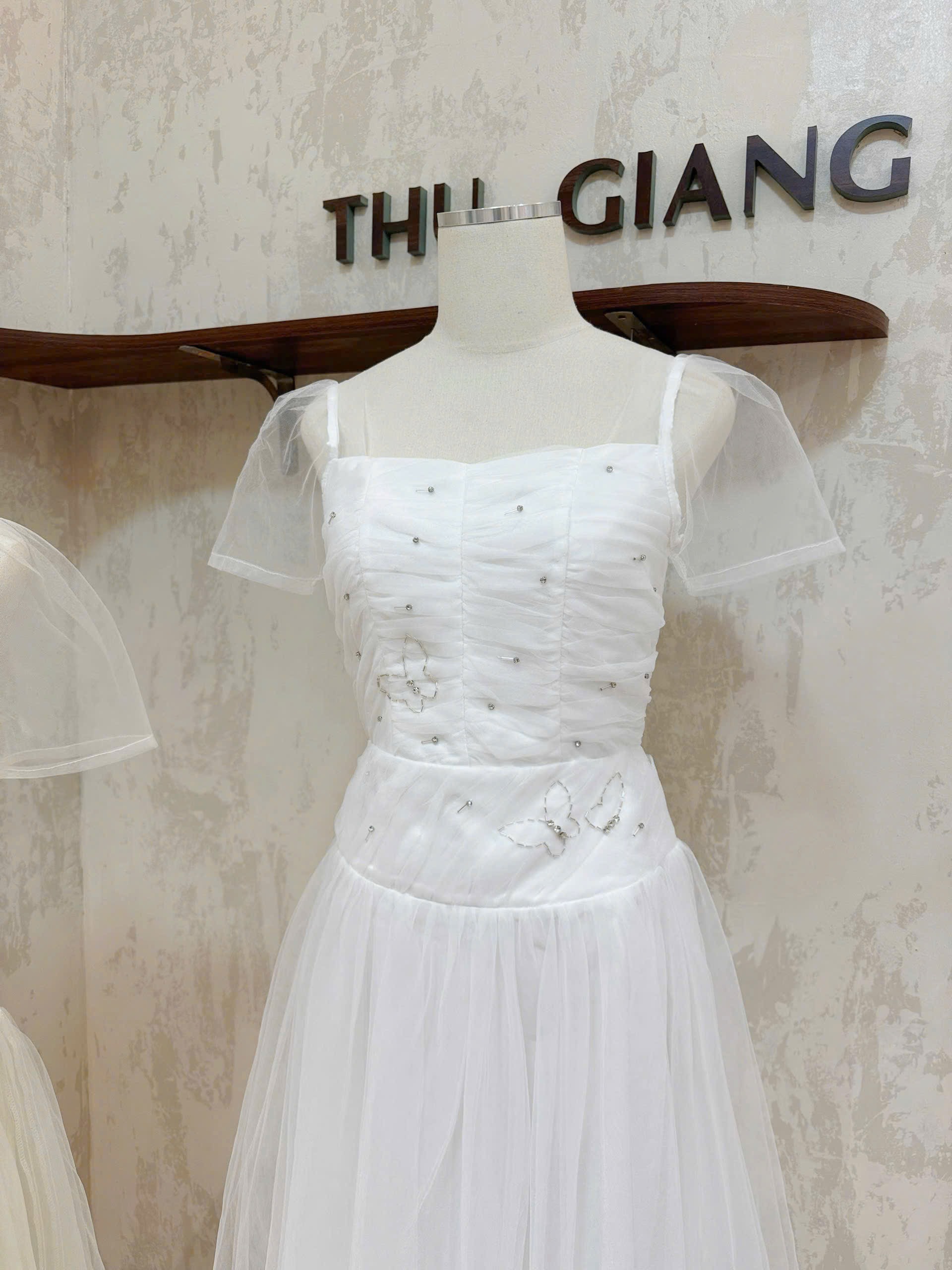 Đầm sale 18