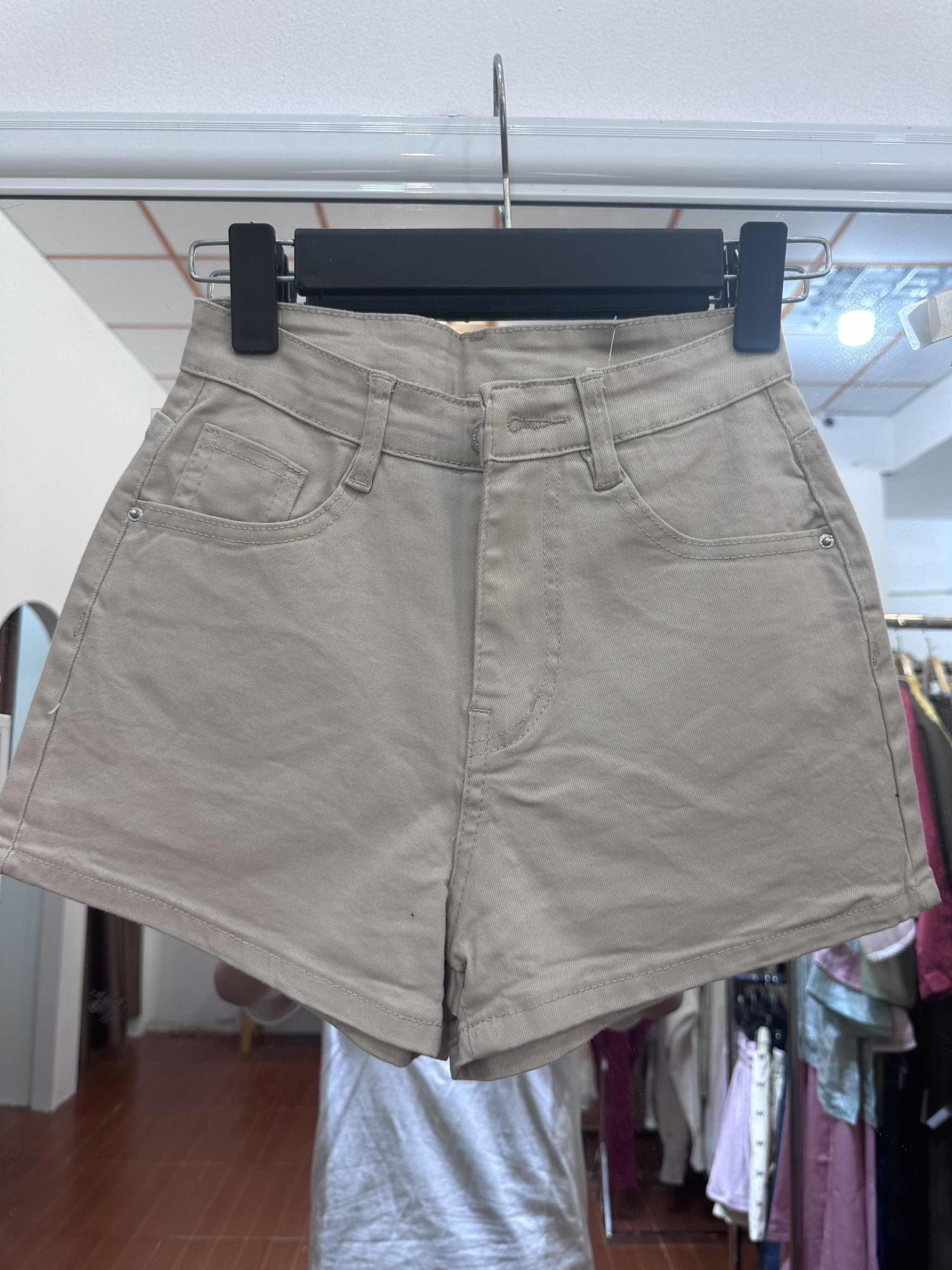 JS9 quần short lai cuốn 2840
